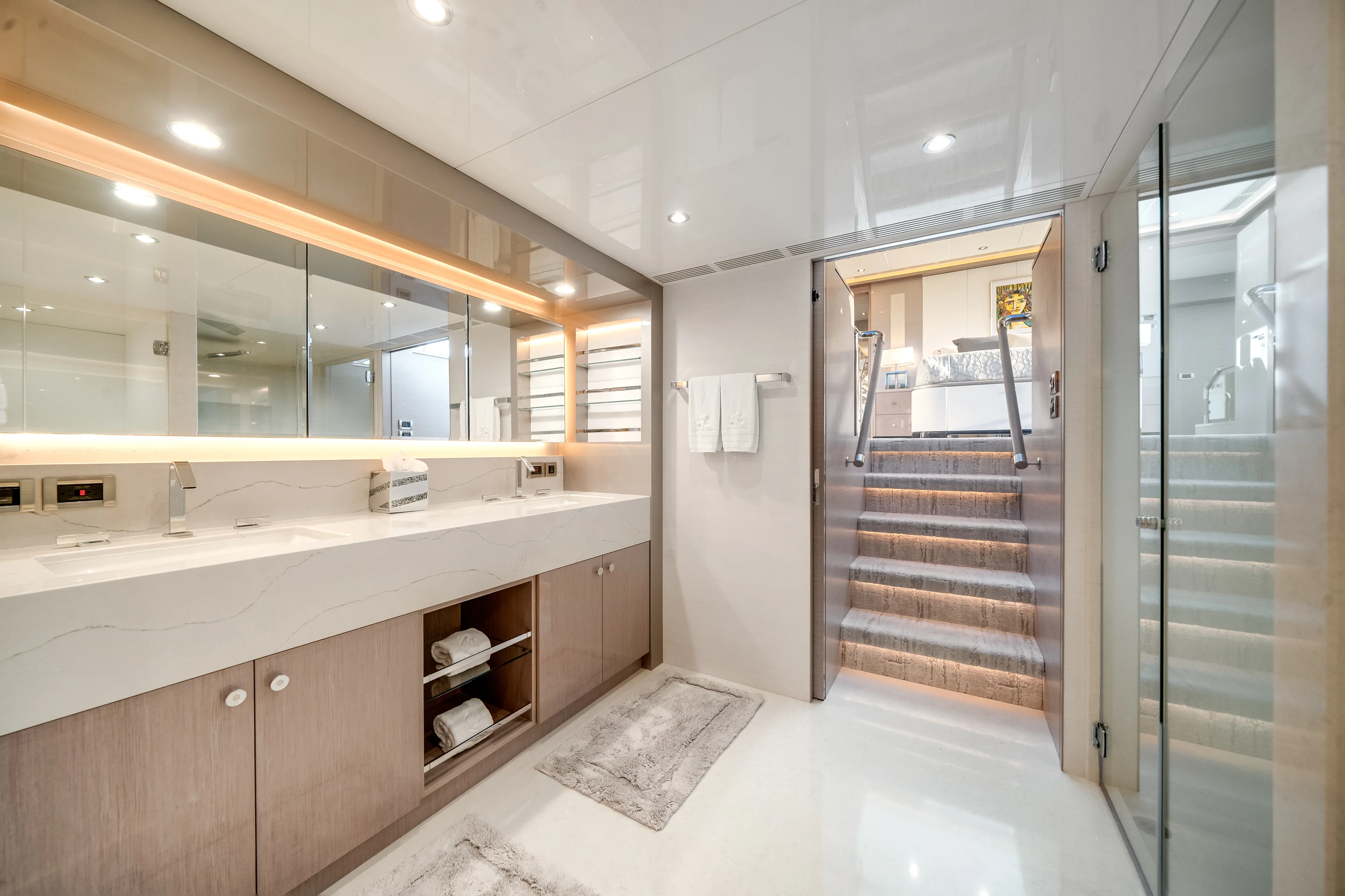 2022 Ocean Alexander
                                                             32L Image Thumbnail #35