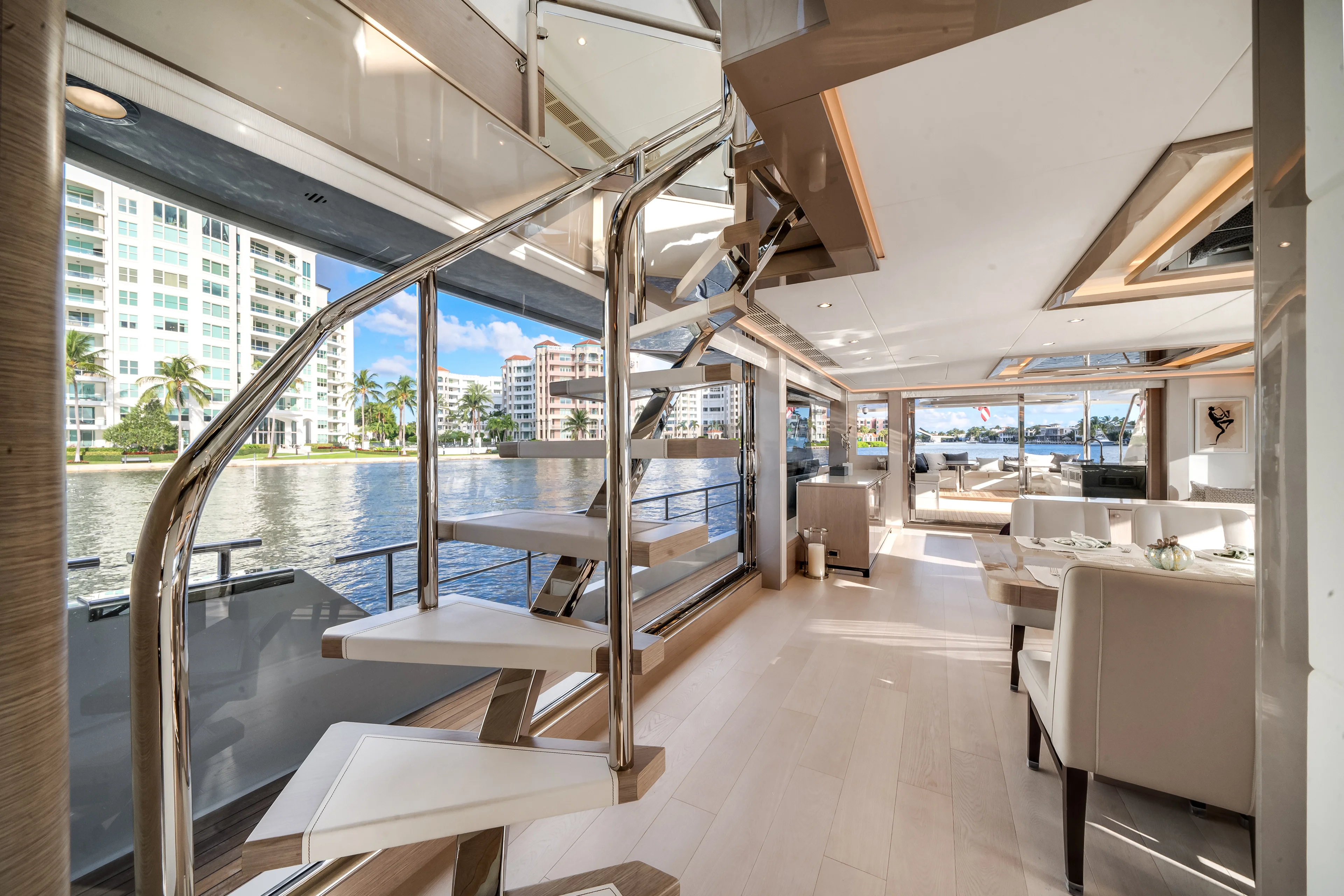 2022 Ocean Alexander
                                                             32L Image Thumbnail #18