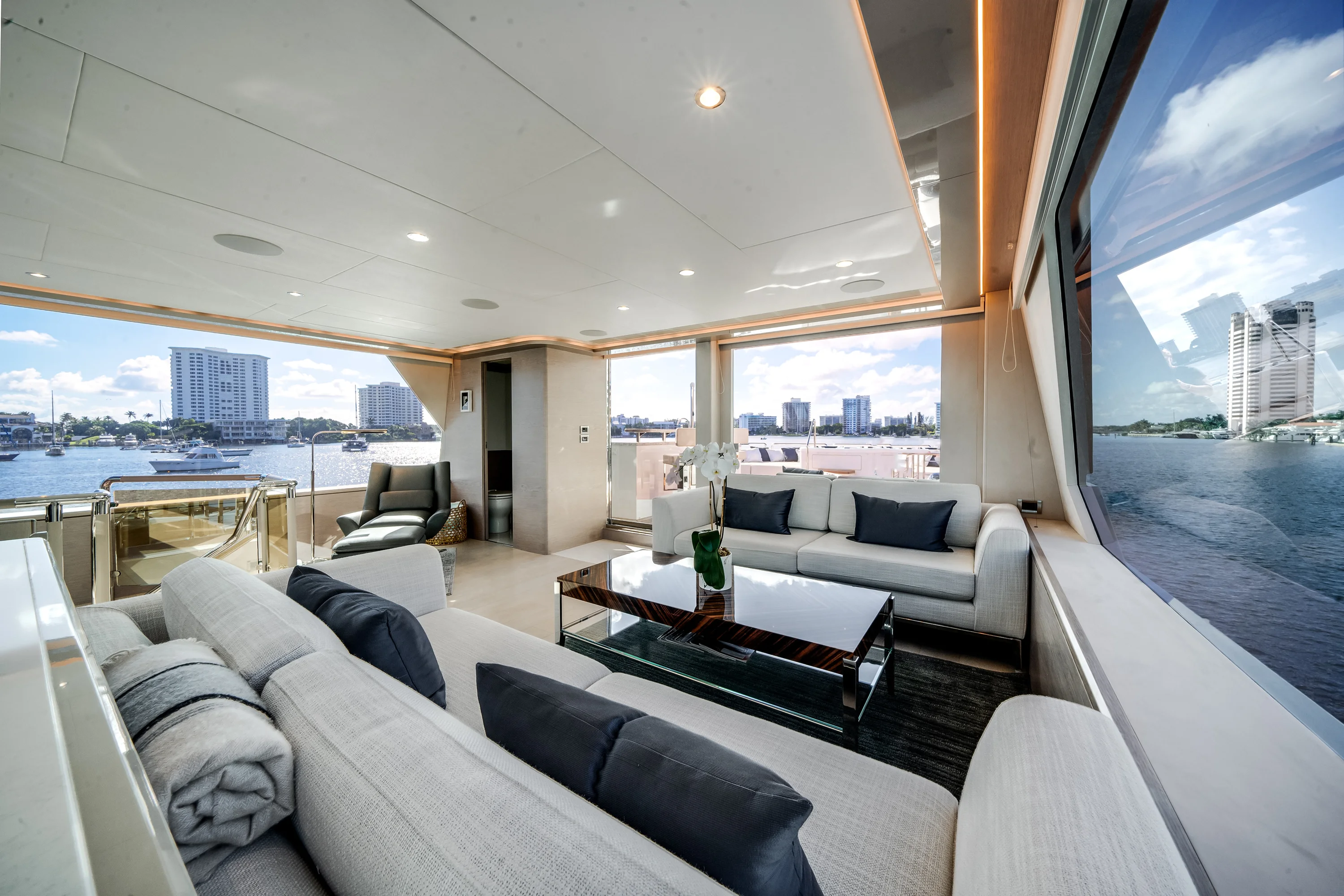 2022 Ocean Alexander 32L Image Thumbnail #55