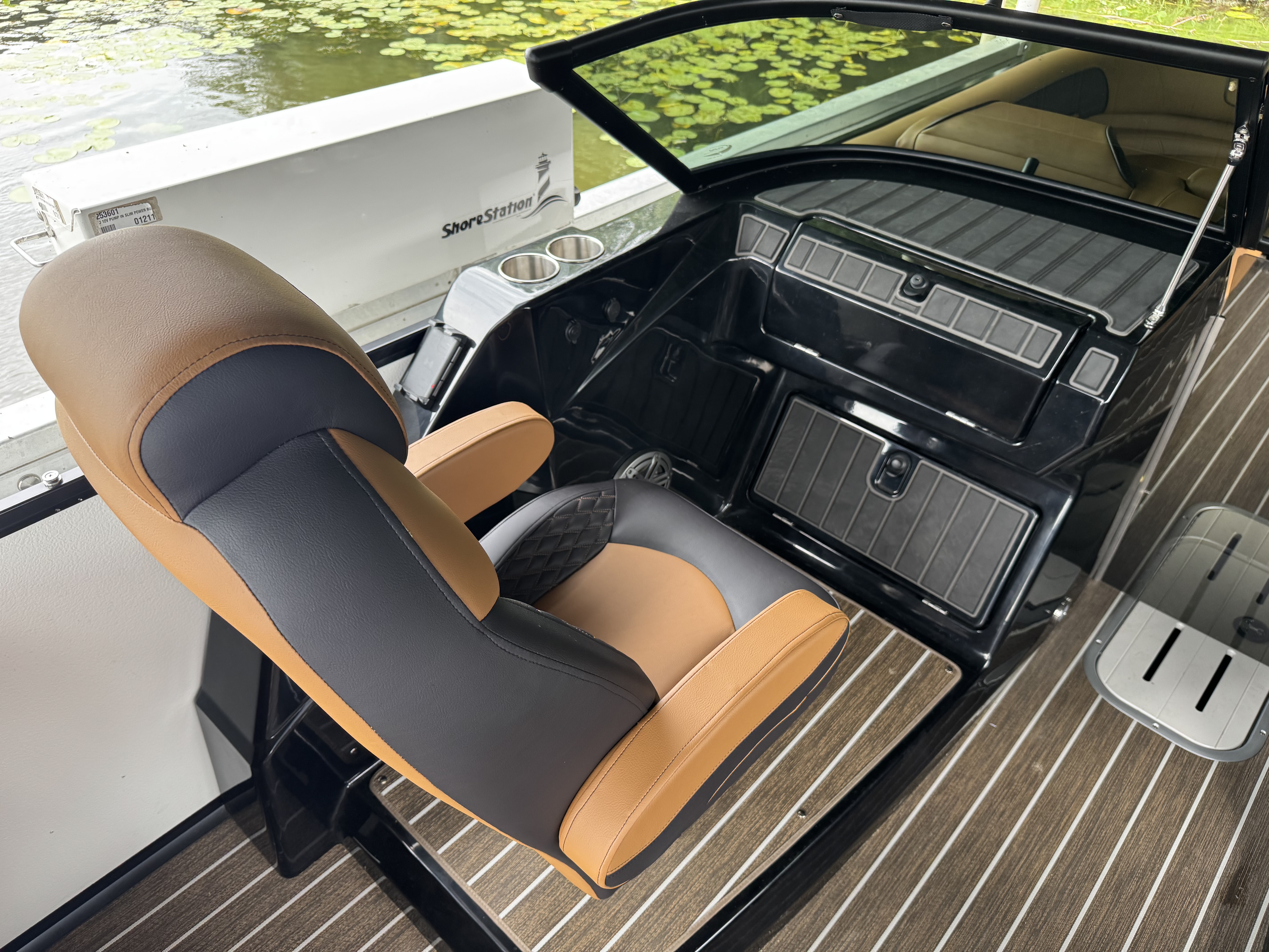 2025 Premier 250 SOLARIS SPORT Image Thumbnail #7