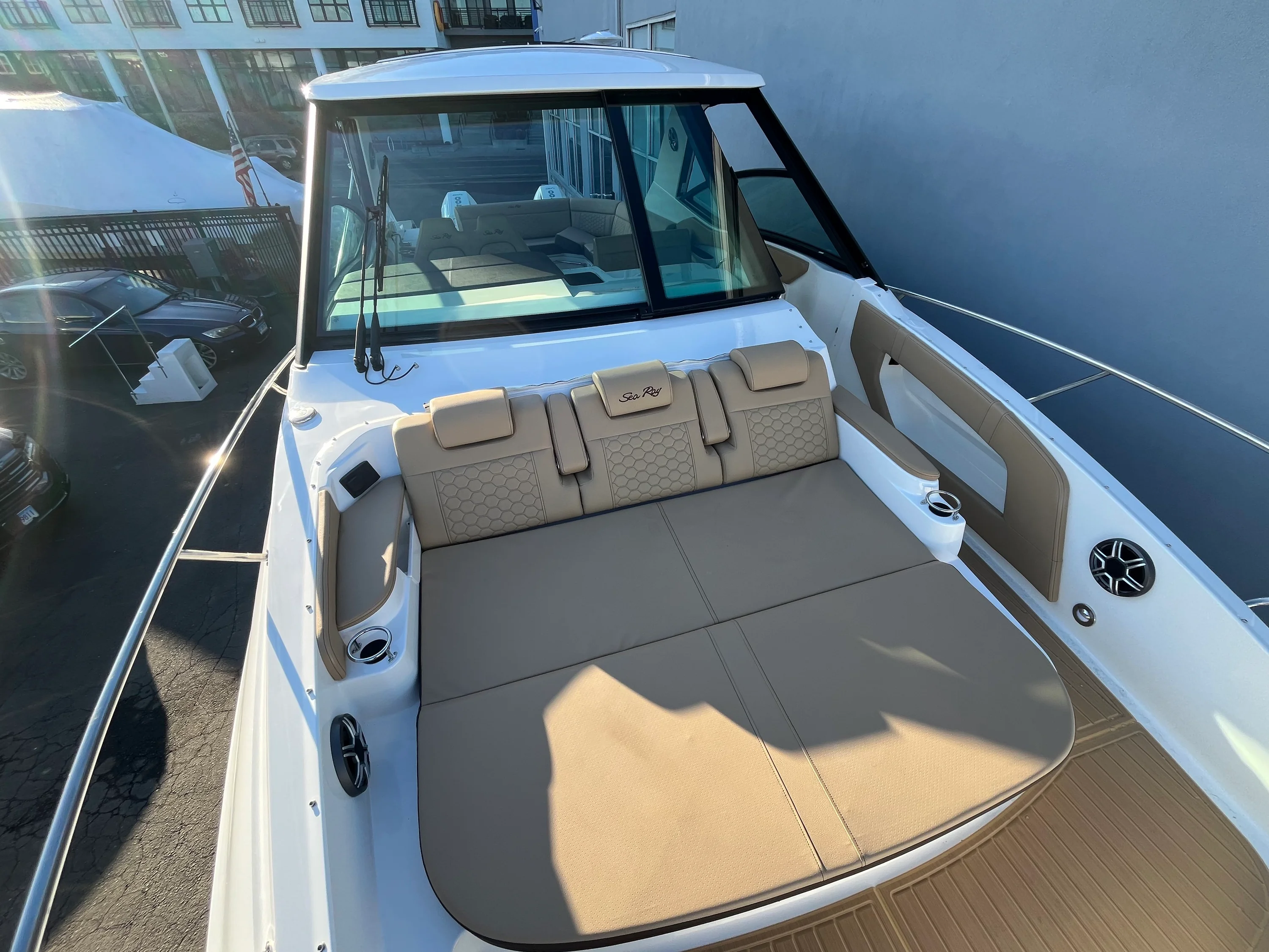 2026 Sea Ray Sundancer 320 Outboard Image Thumbnail #40