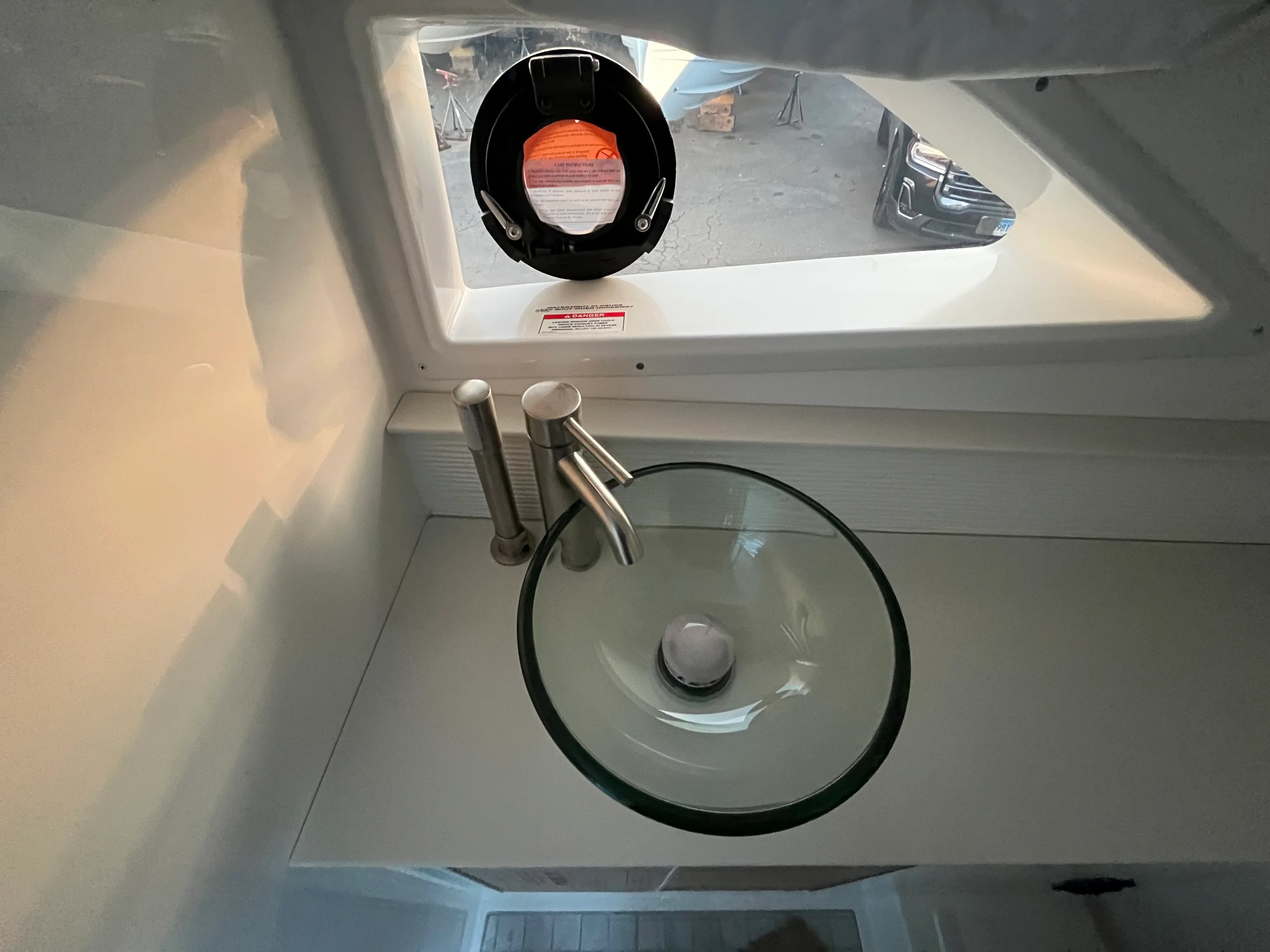 2026 Sea Ray Sundancer 320 Outboard Image Thumbnail #33