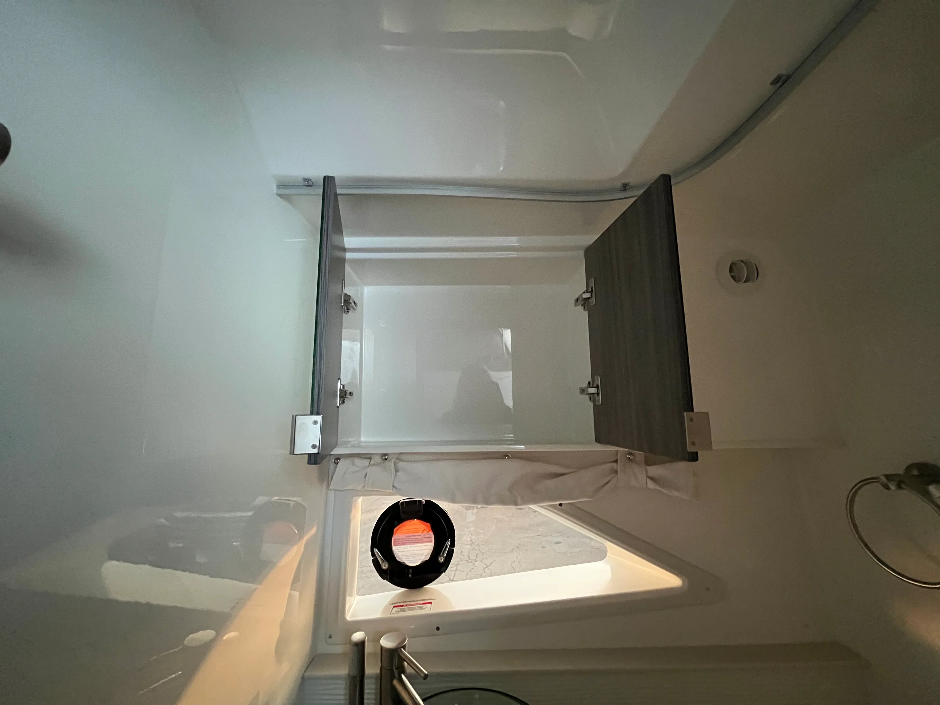 2026 Sea Ray Sundancer 320 Outboard Image Thumbnail #34