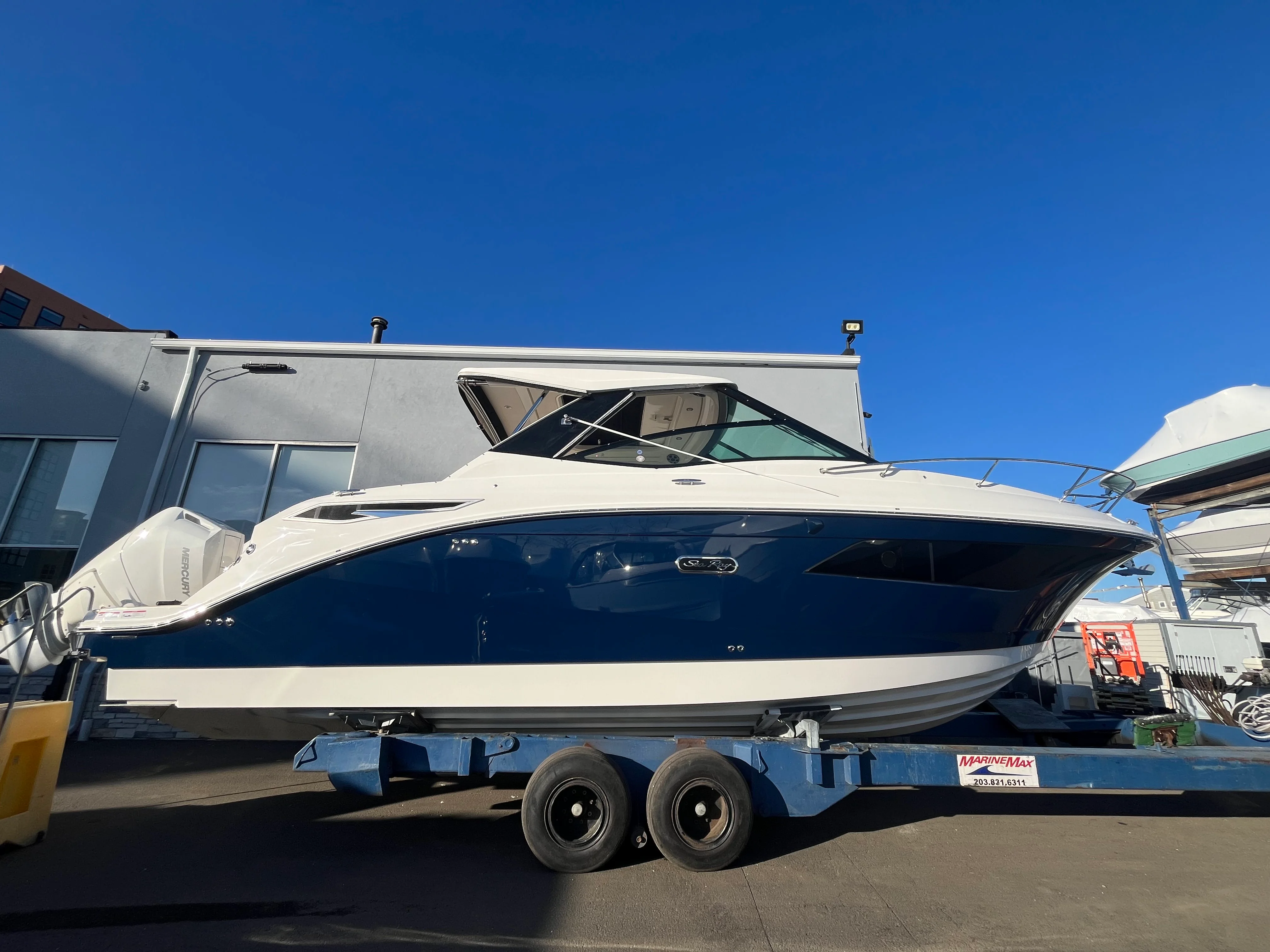 2026 Sea Ray Sundancer 320 Outboard Image Thumbnail #1