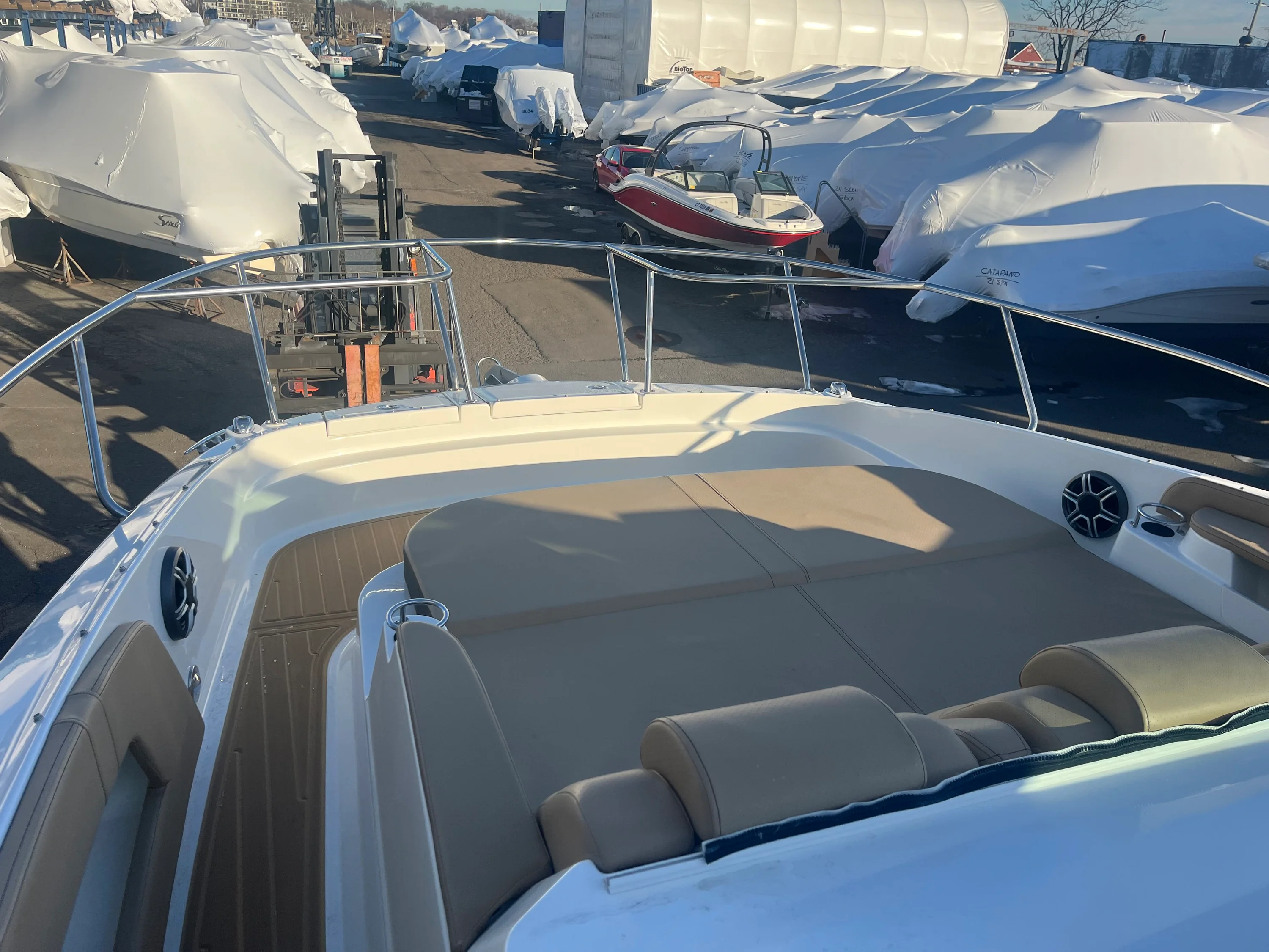 2026 Sea Ray Sundancer 320 Outboard Image Thumbnail #37