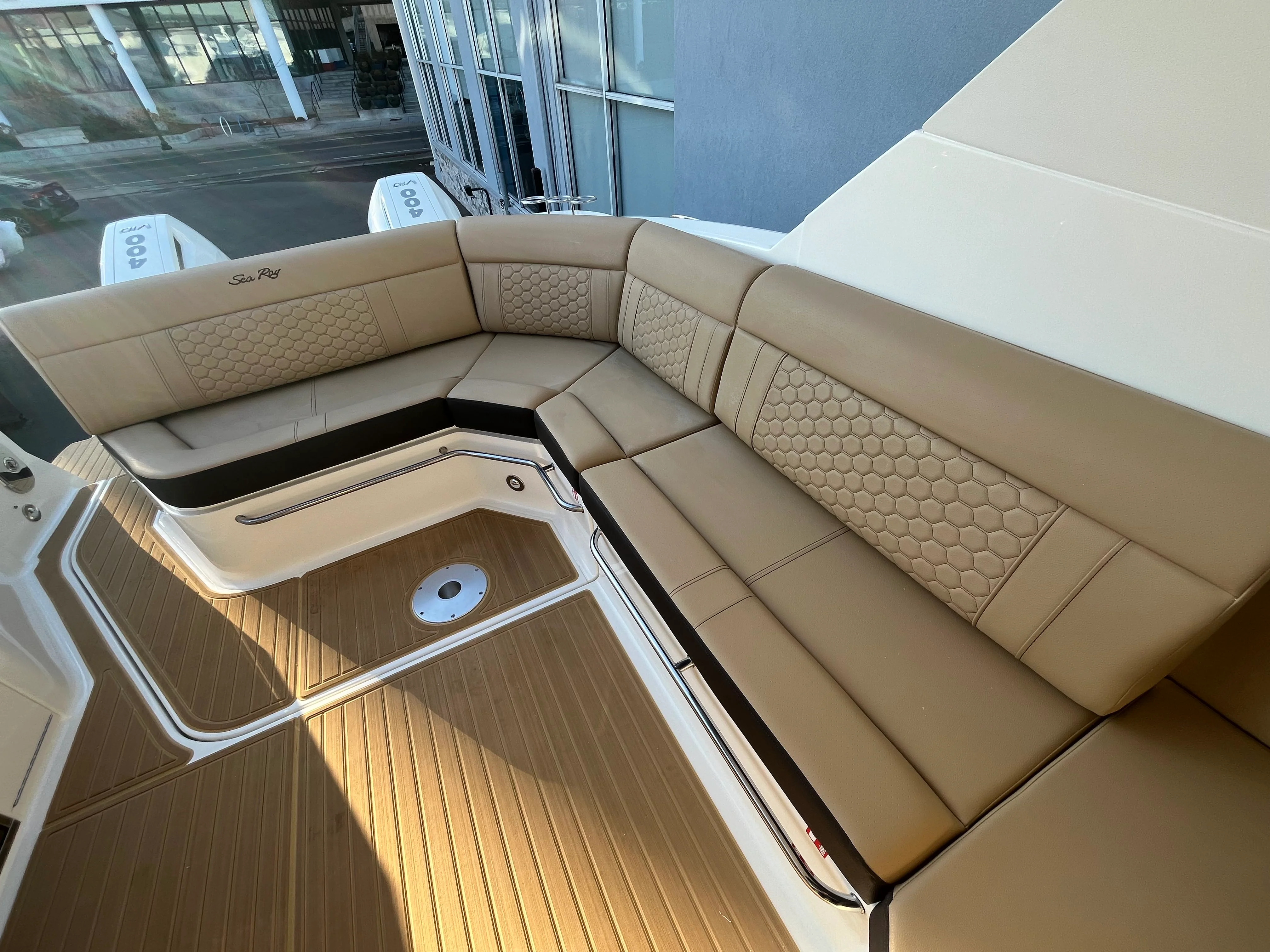 2026 Sea Ray Sundancer 320 Outboard Image Thumbnail #6