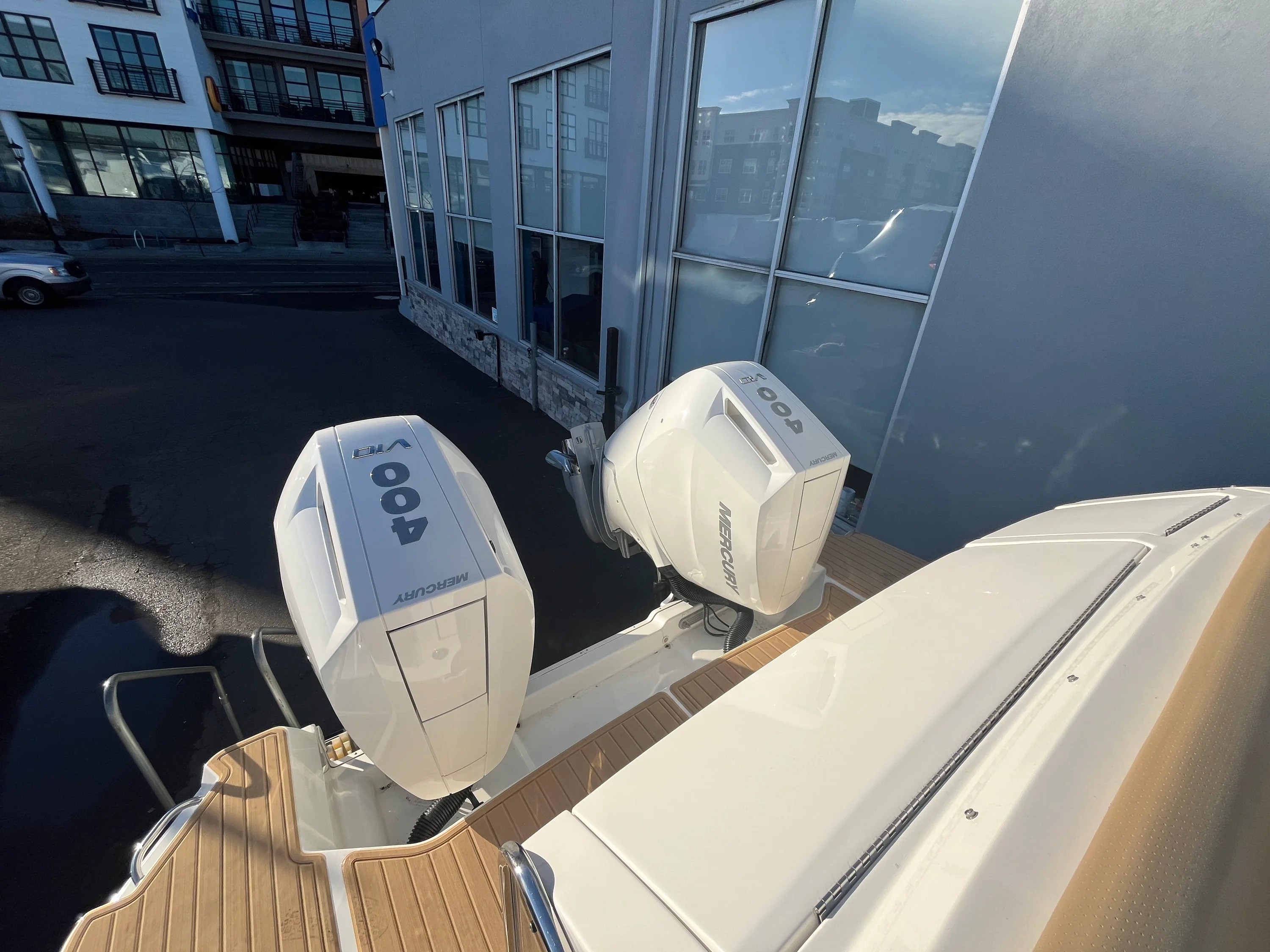 2026 Sea Ray Sundancer 320 Outboard Image Thumbnail #2