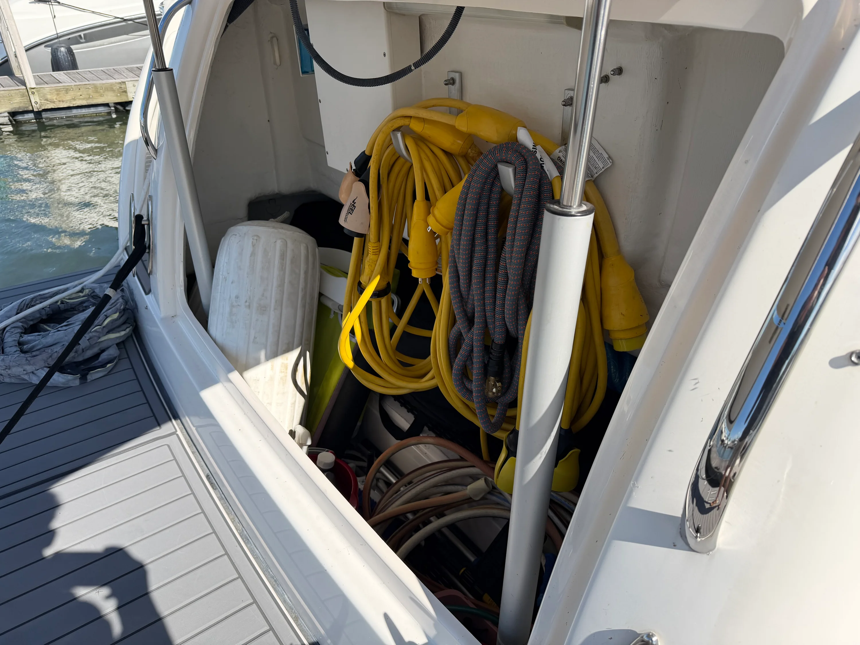 2006 Tiara Yachts 3600 SOVRAN Image Thumbnail #7