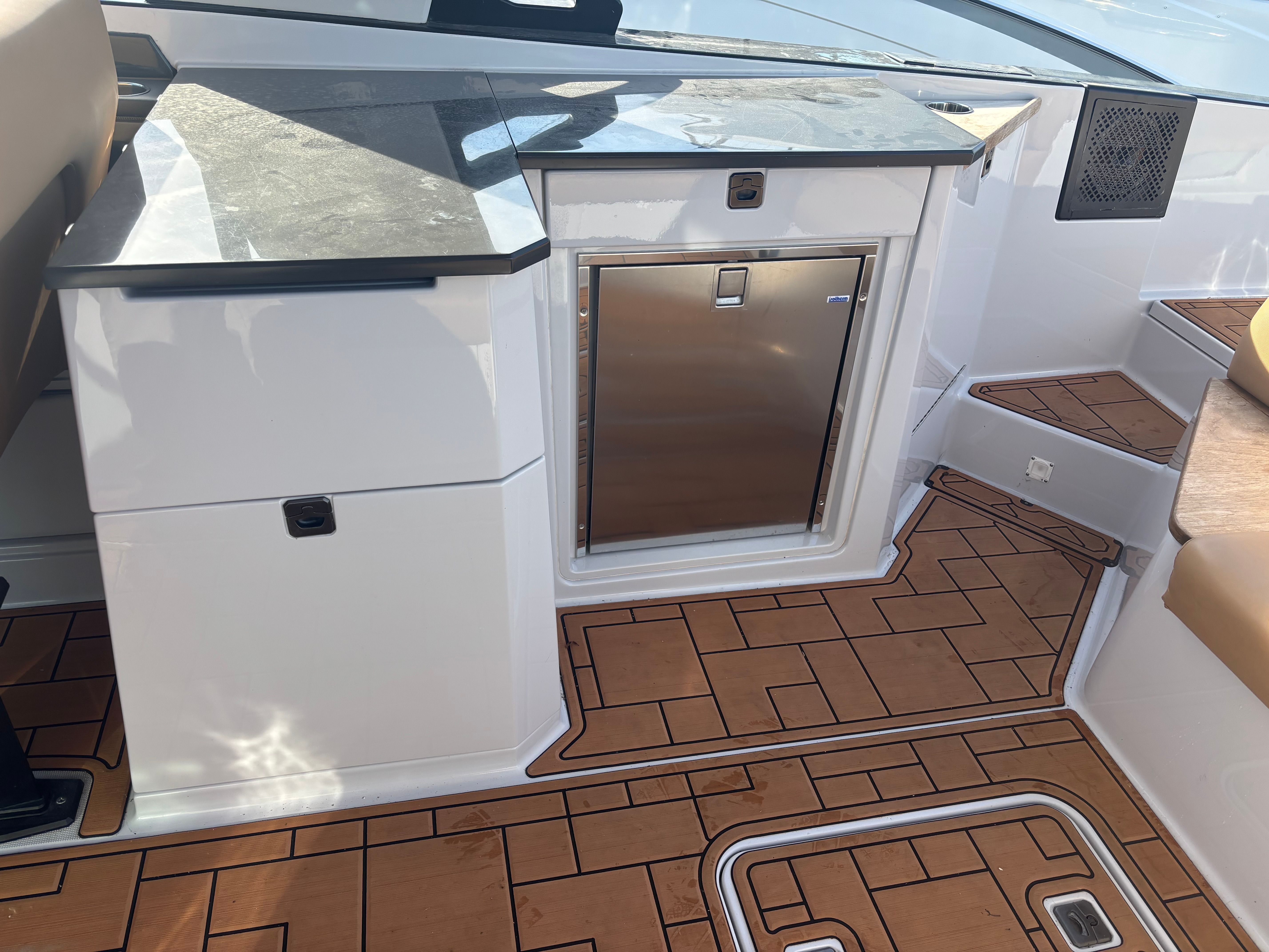 2020 Aviara 32 Image Thumbnail #9