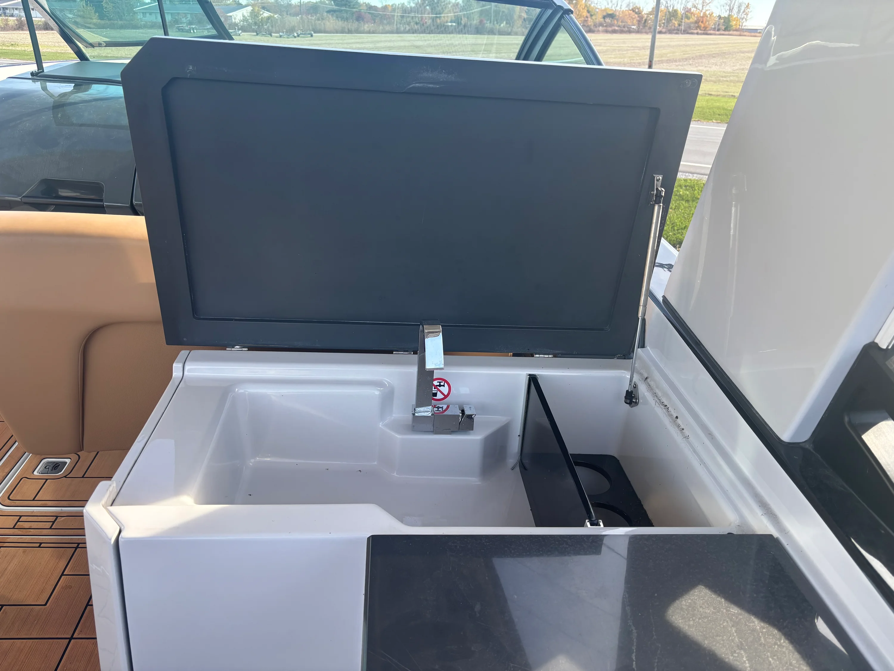 2020 Aviara AV32 I/O Image Thumbnail #12