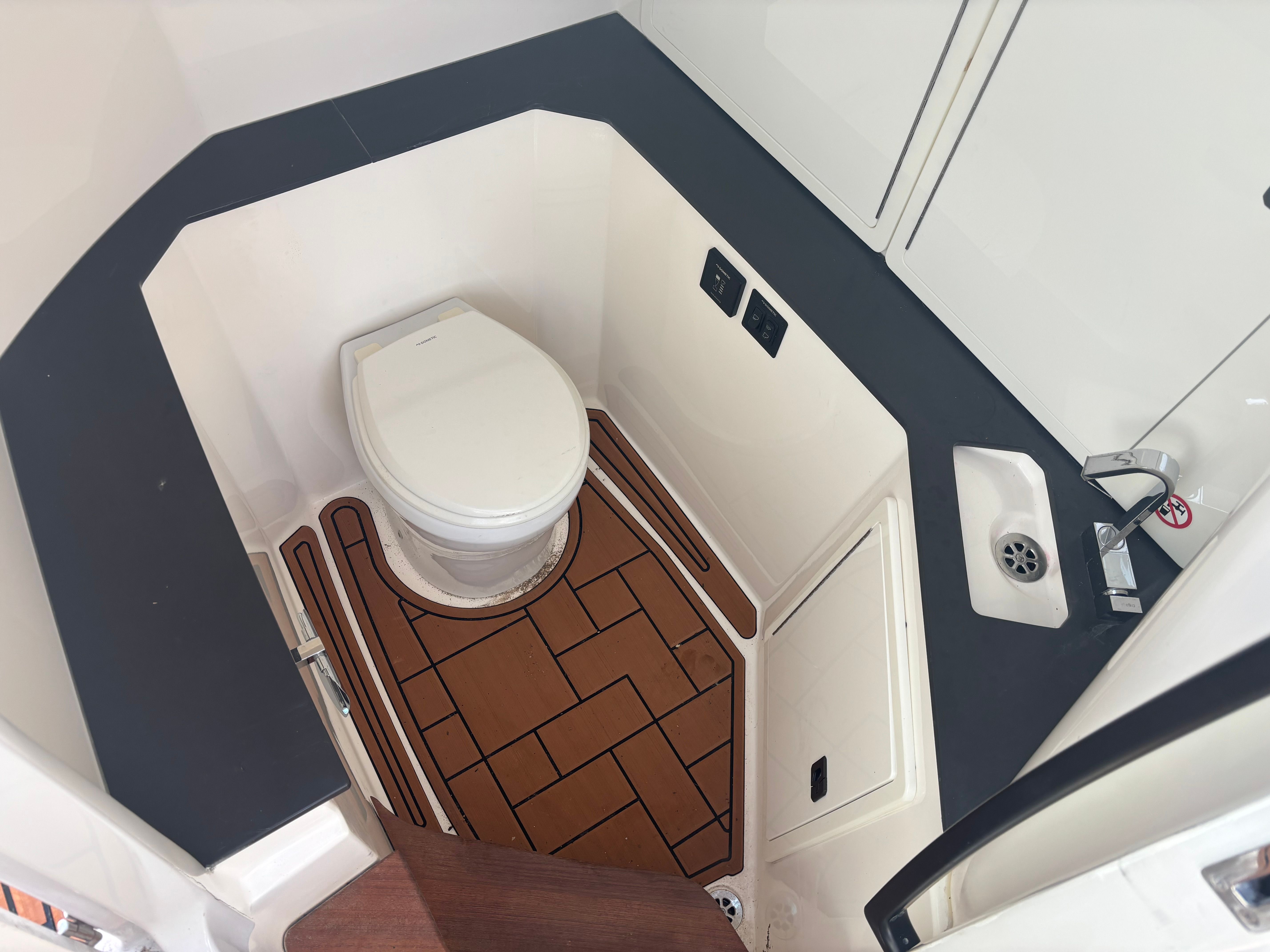 2020 Aviara 32 Image Thumbnail #8