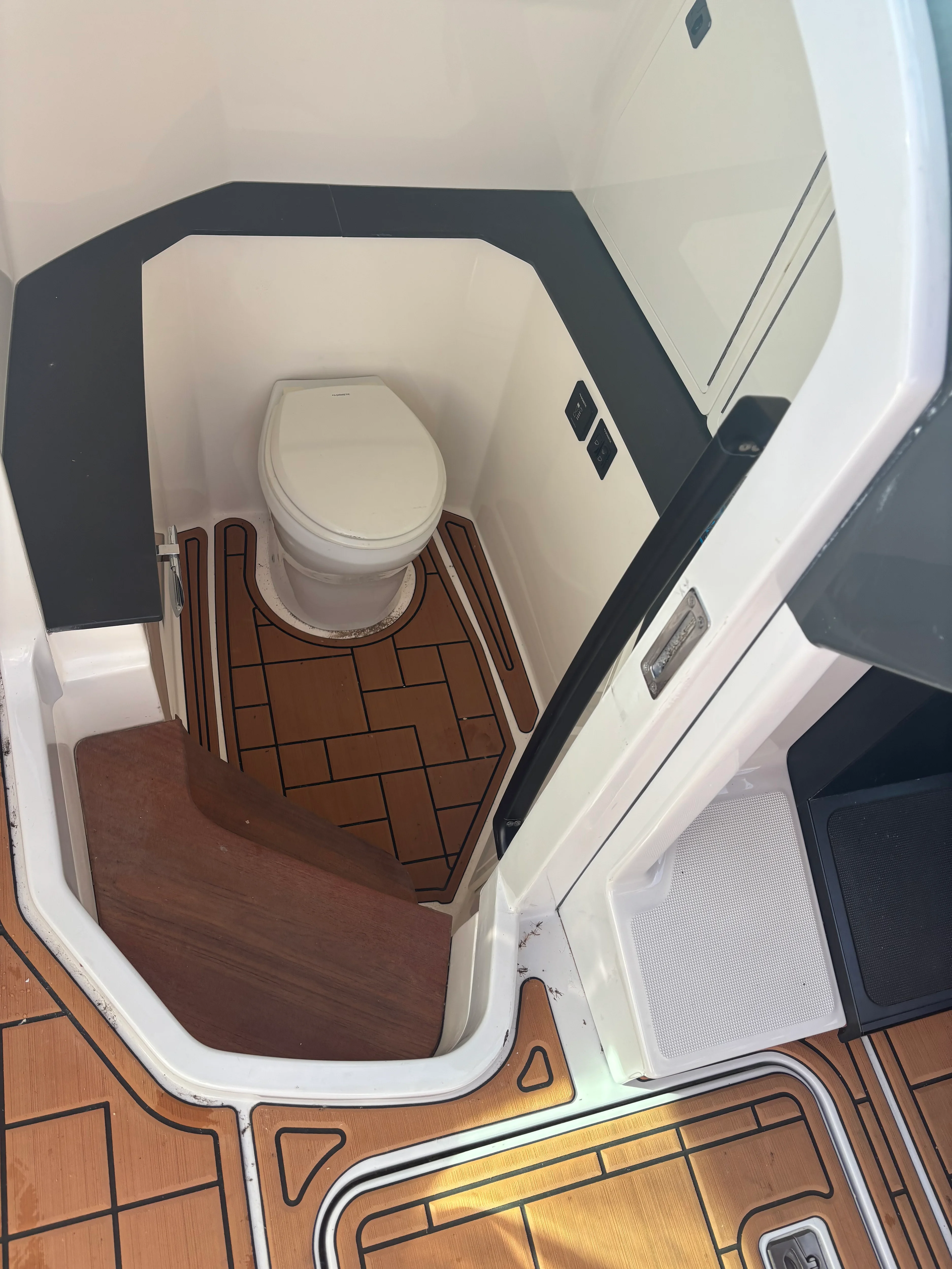 2020 Aviara 32 Image Thumbnail #6