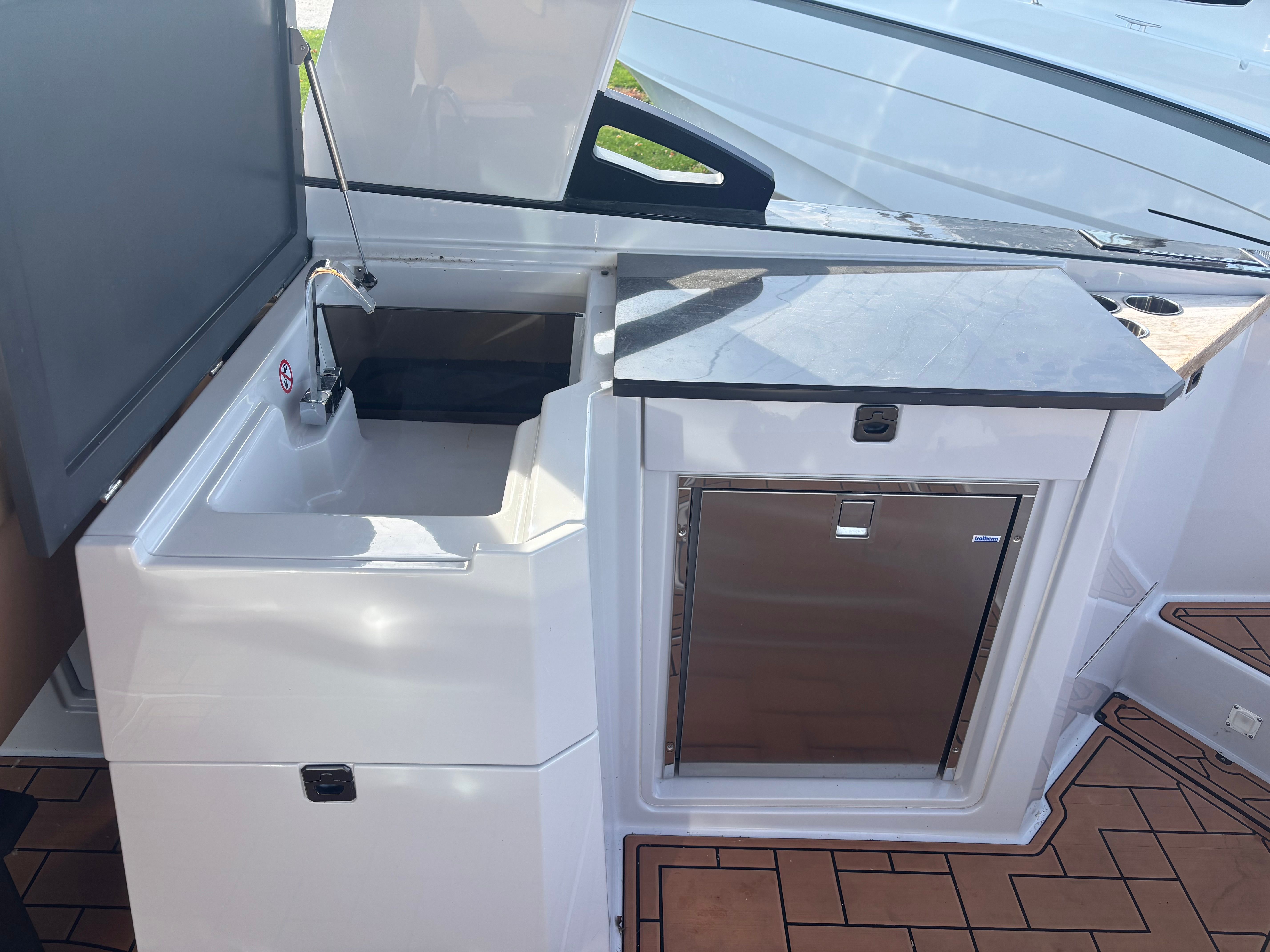 2020 Aviara 32 Image Thumbnail #11