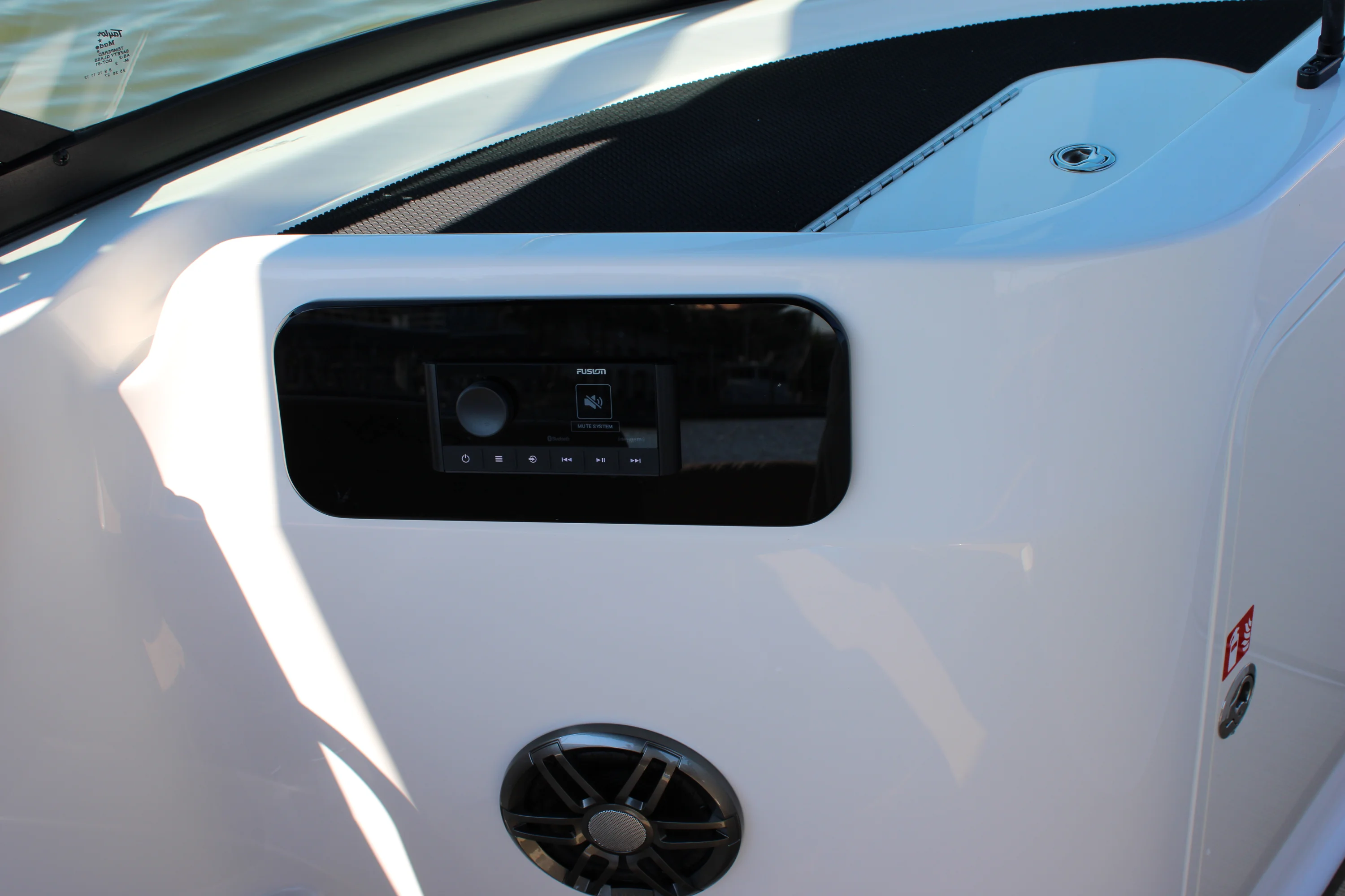 2026 Sea Ray SDX 230 Image Thumbnail #41