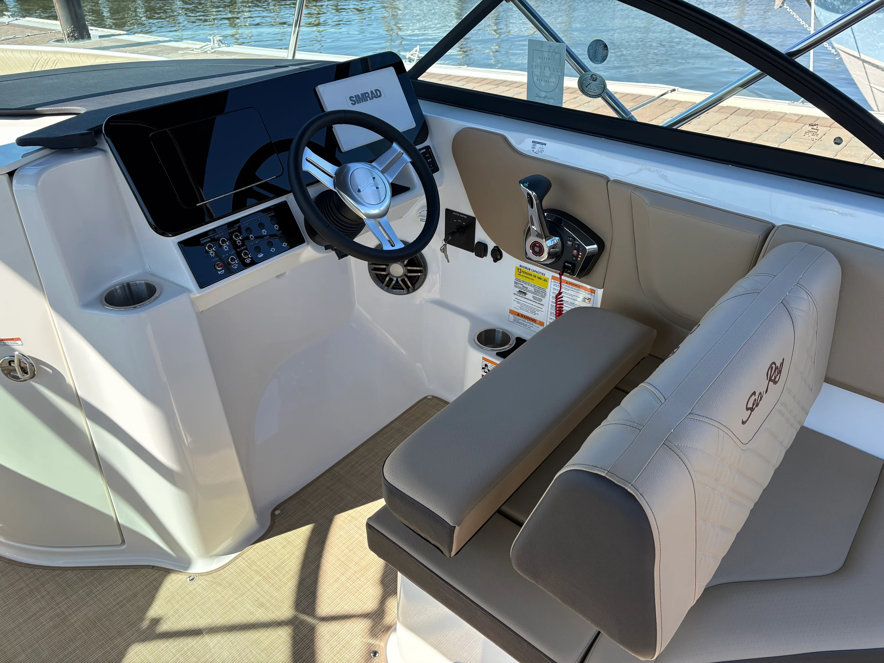 2026 Sea Ray SDX 230 Image Thumbnail #20