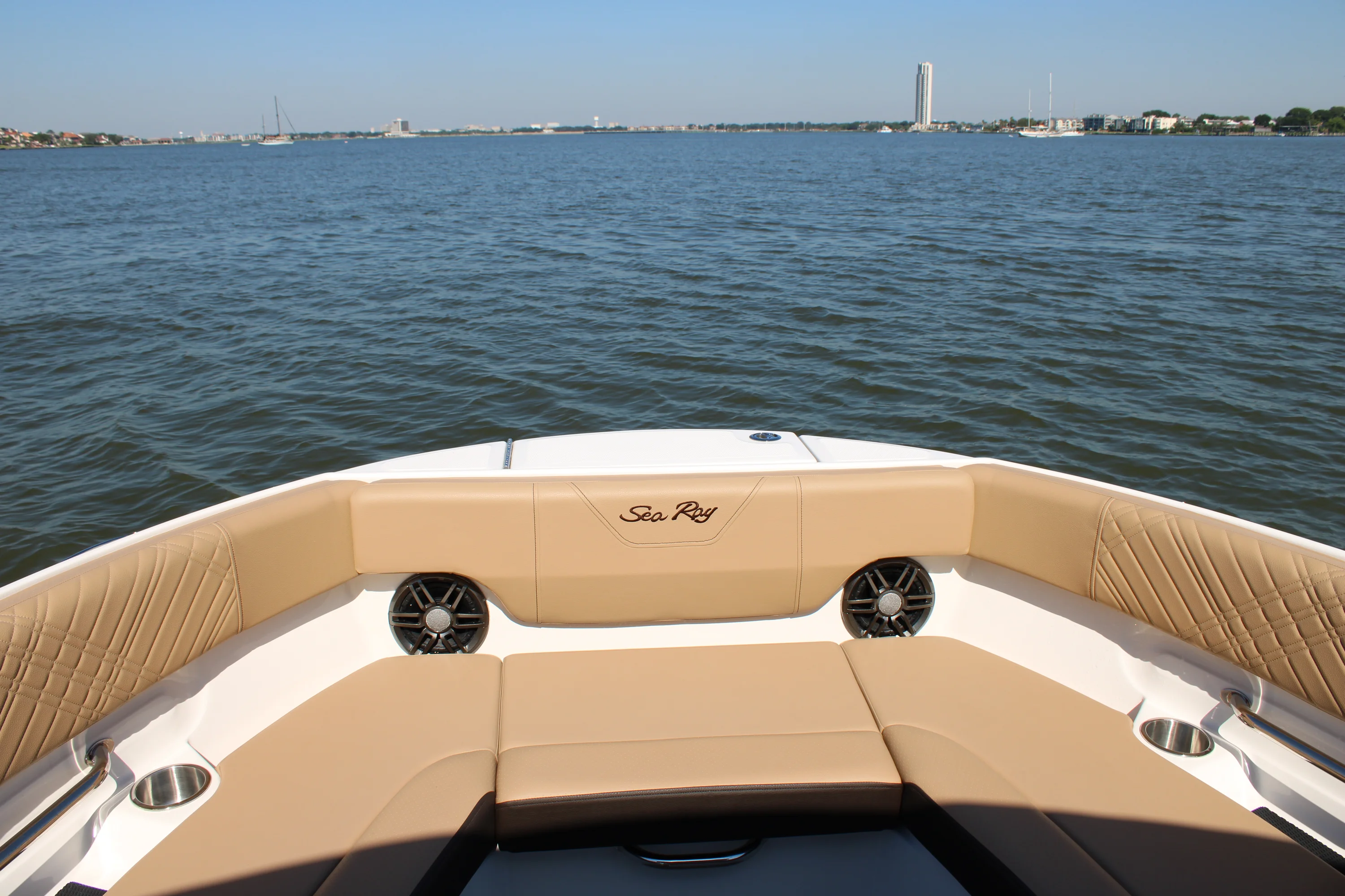 2026 Sea Ray SDX 230 Image Thumbnail #51