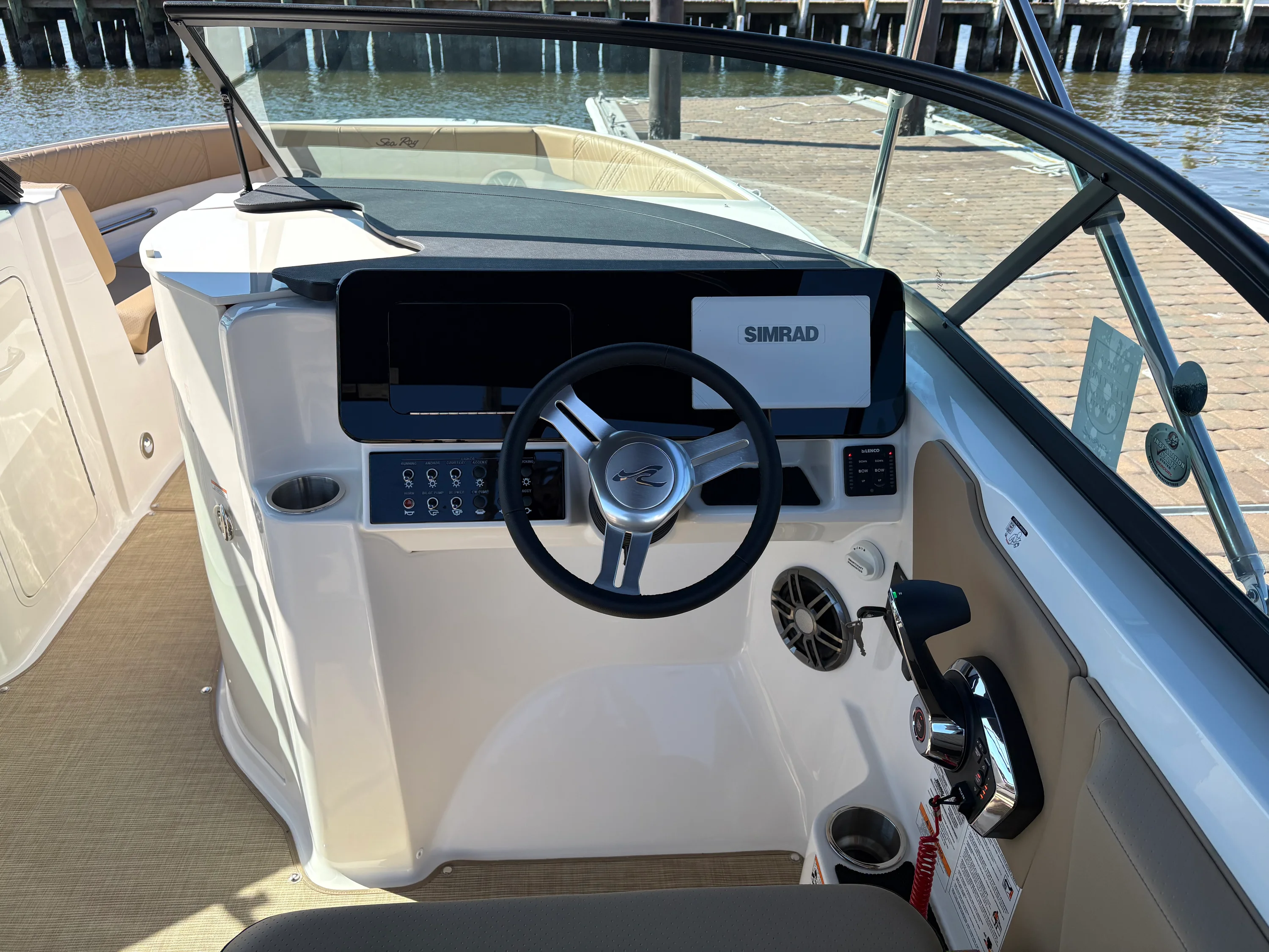 2026 Sea Ray SDX 230 Image Thumbnail #19