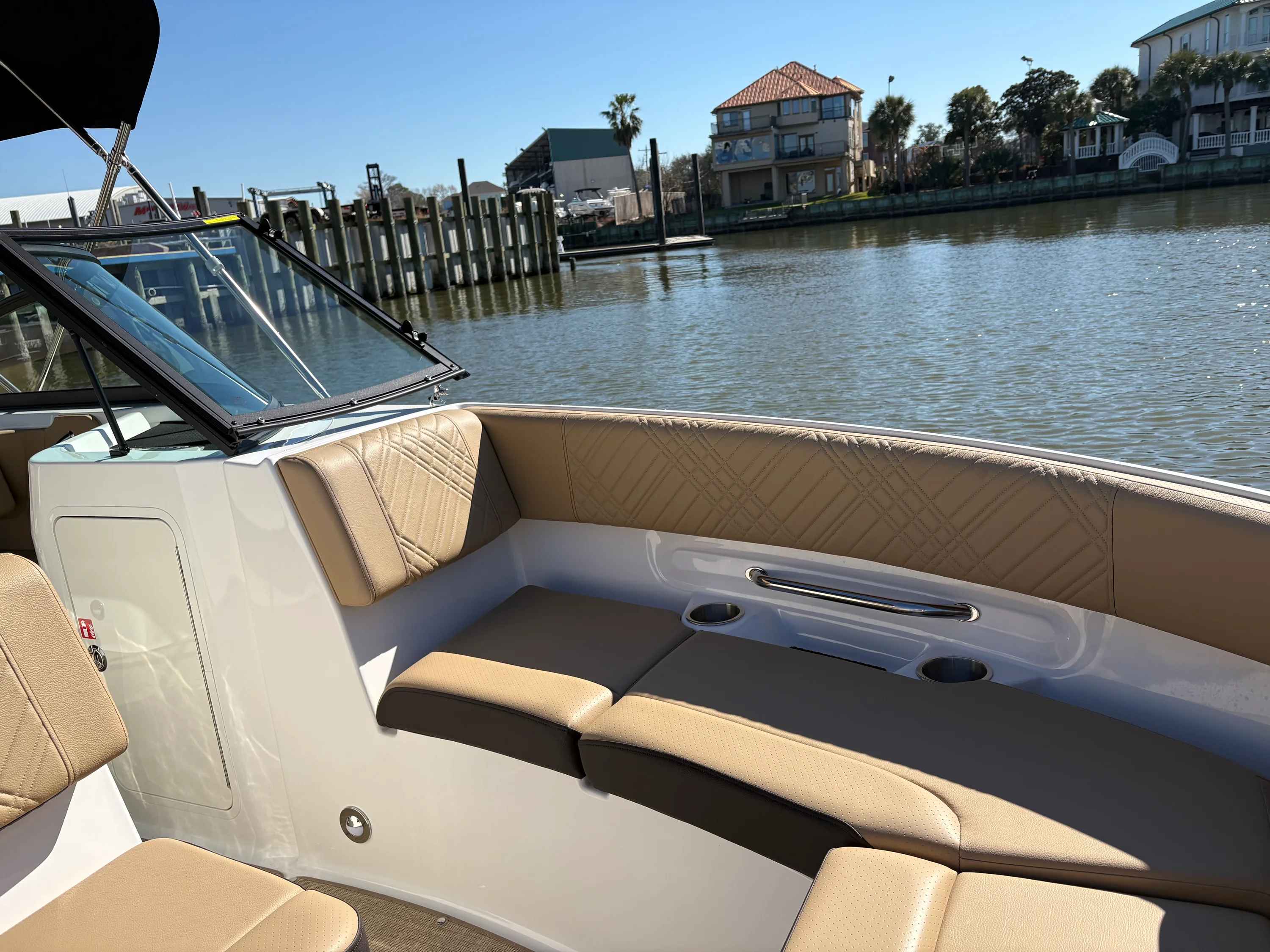 2026 Sea Ray SDX 230 Image Thumbnail #9