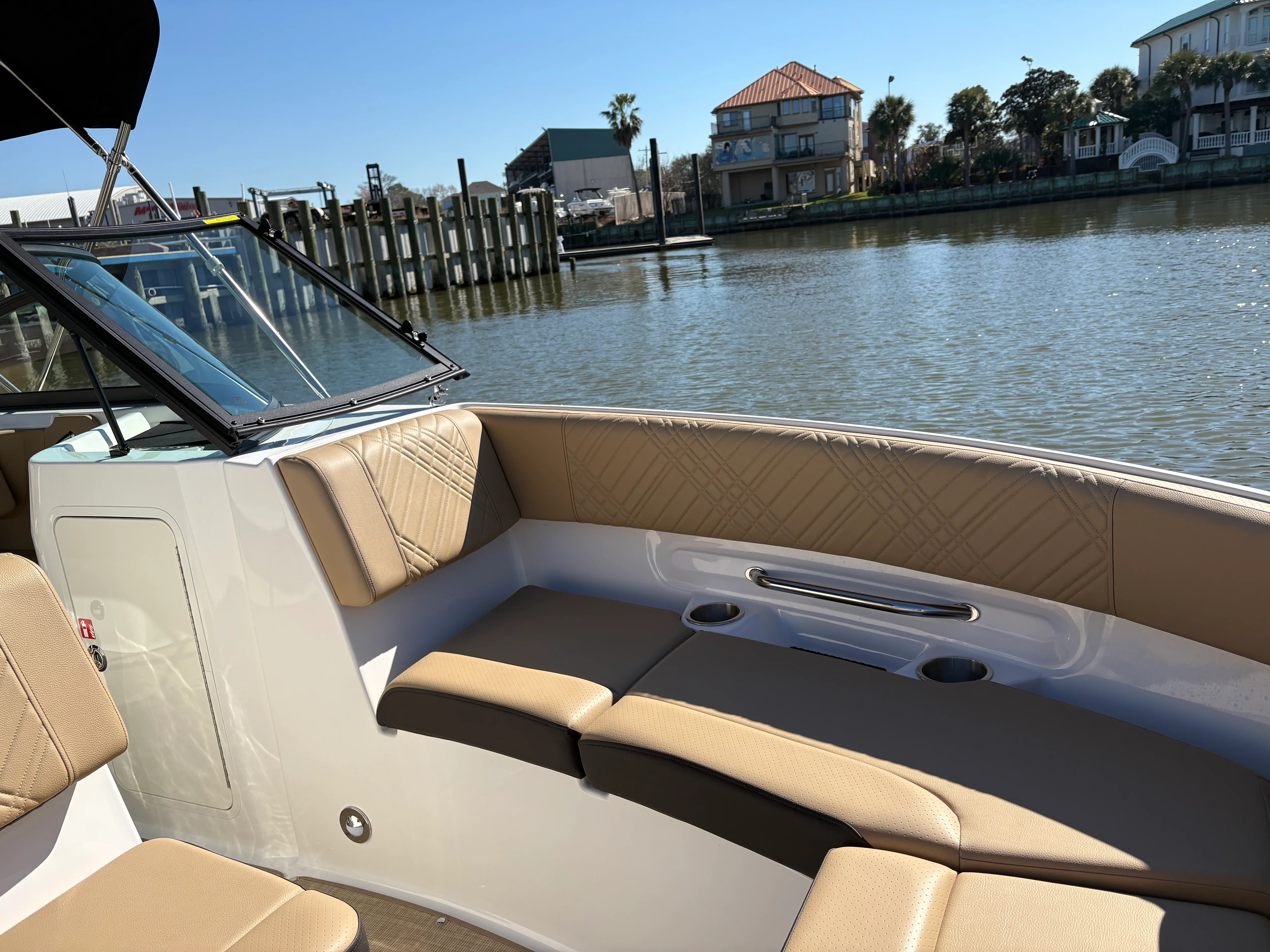 2026 Sea Ray SDX 230 Image Thumbnail #9