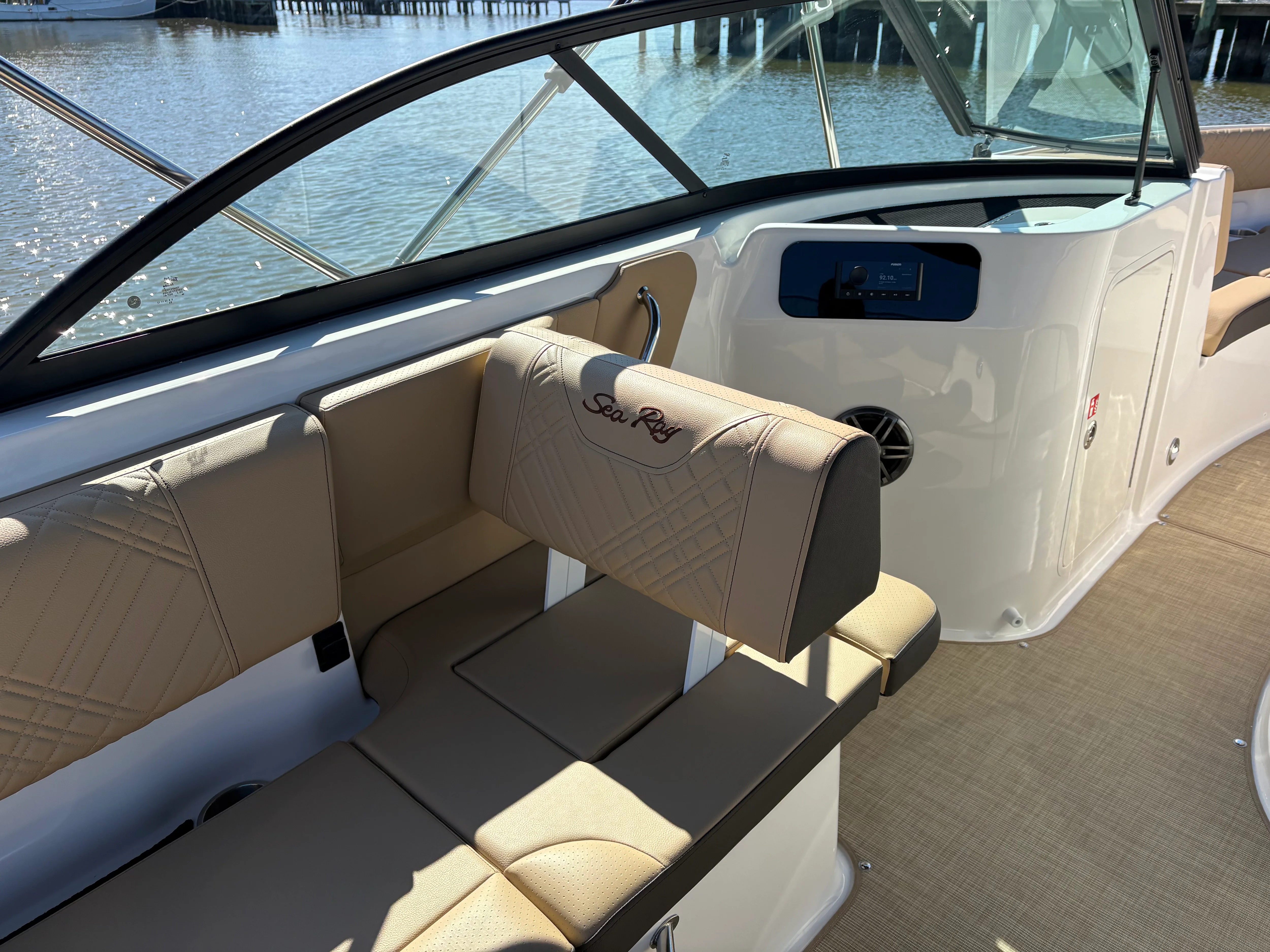 2026 Sea Ray SDX 230 Image Thumbnail #21