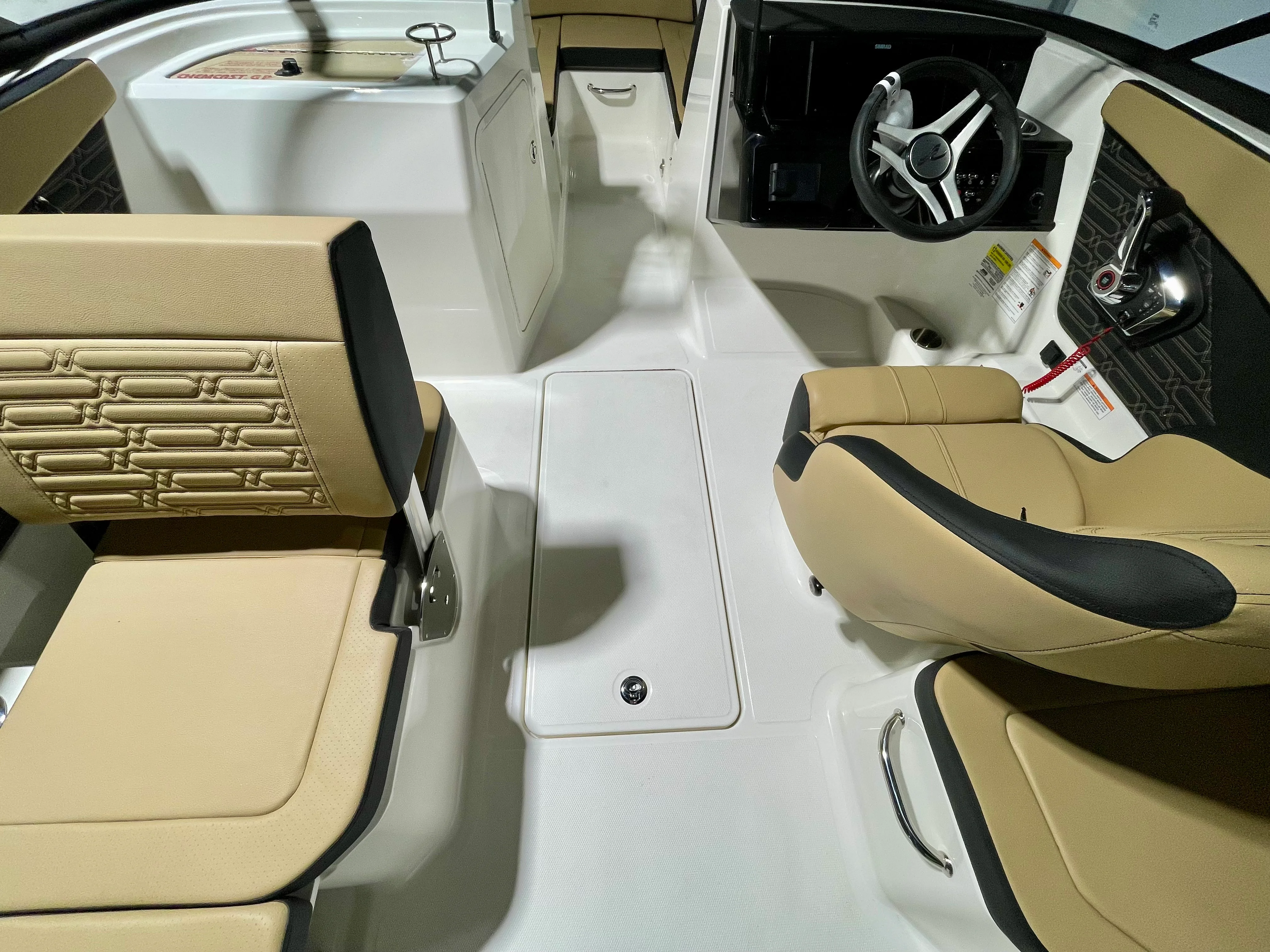 2026 Sea Ray SPX 210 Outboard Image Thumbnail #8