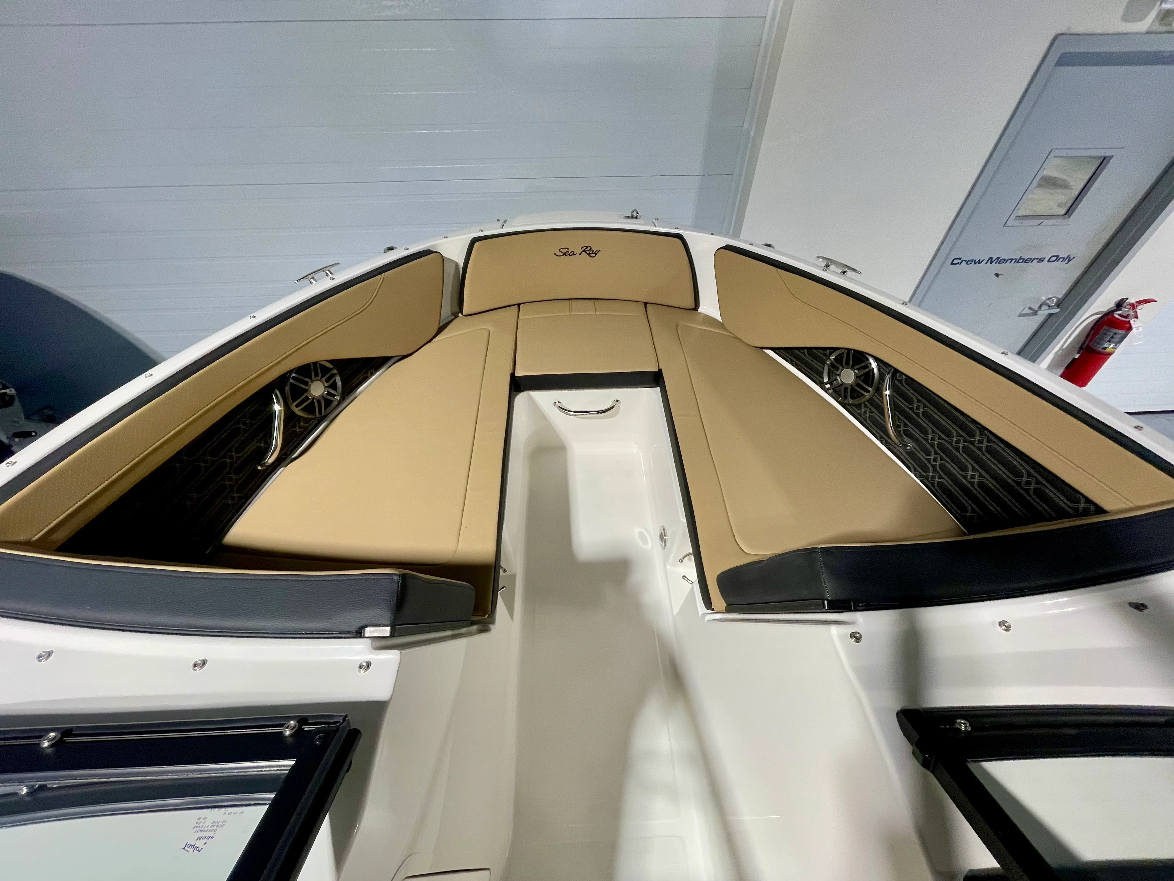 2026 Sea Ray SPX 210 Outboard Image Thumbnail #14