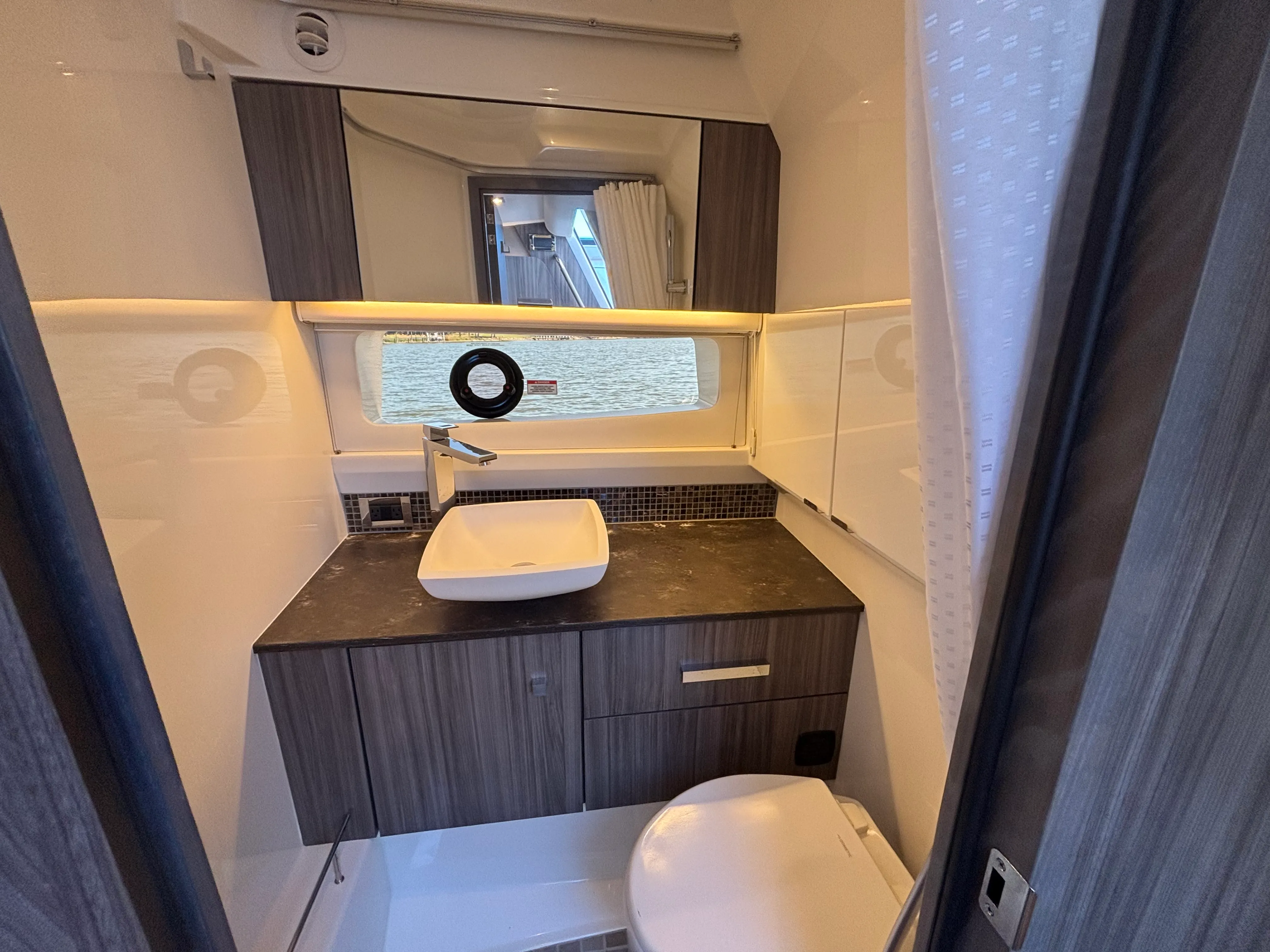 2021 Sea Ray 400 SLXRE Image Thumbnail #44