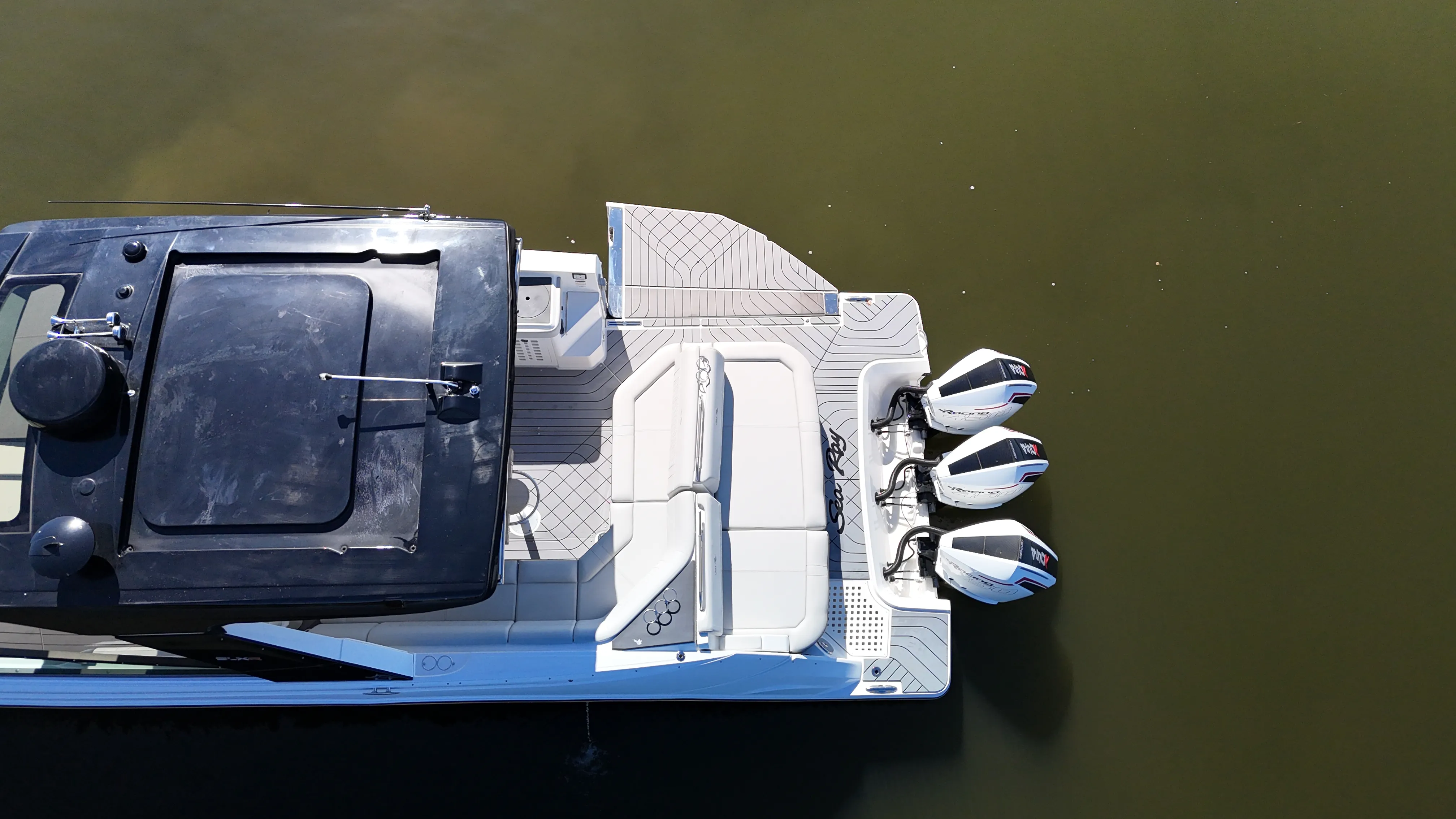 2021 Sea Ray 400 SLXRE Image Thumbnail #12