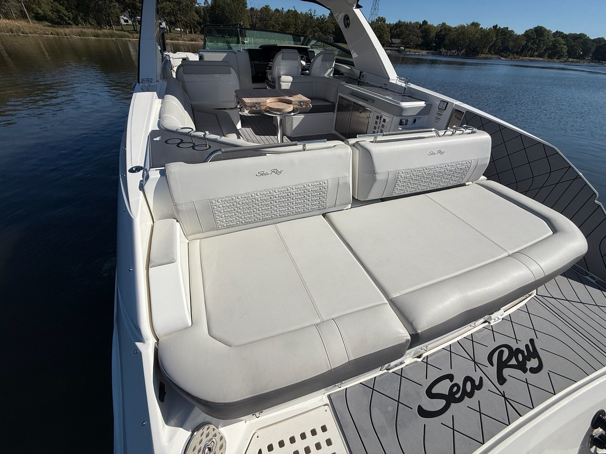 2021 Sea Ray 400 SLXRE Image Thumbnail #18