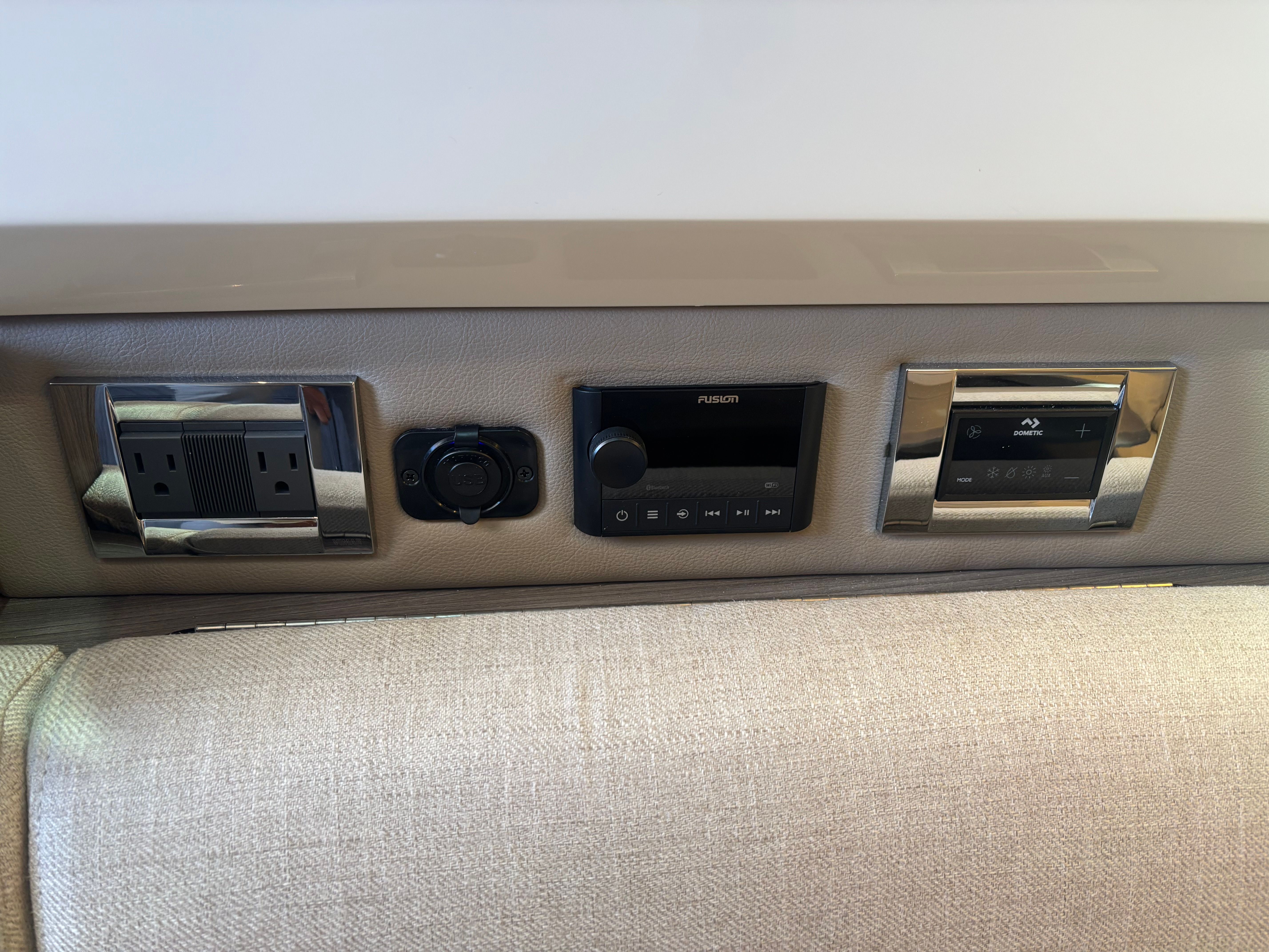 2021 Sea Ray 400 SLXRE Image Thumbnail #39