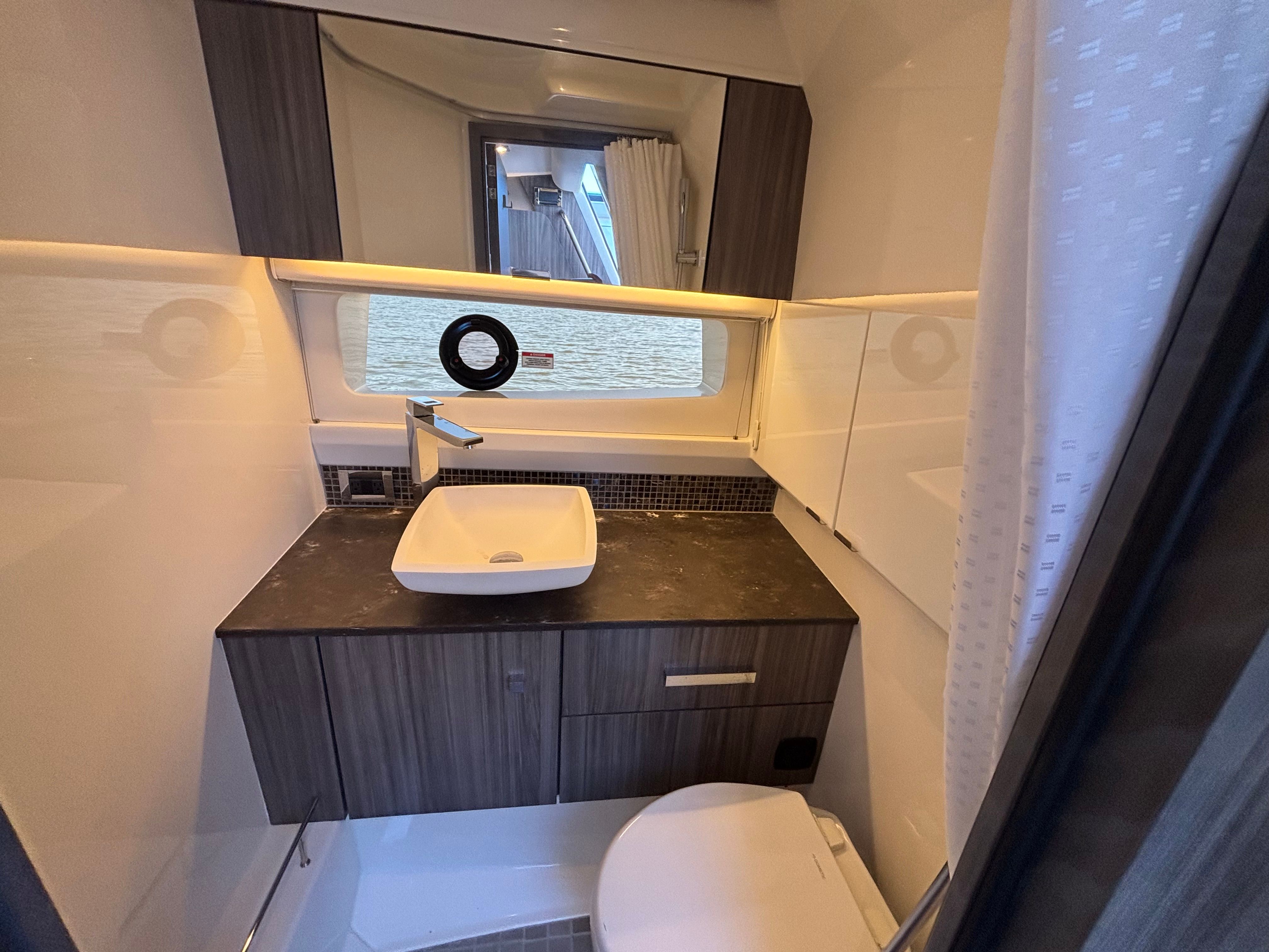 2021 Sea Ray 400 SLXRE Image Thumbnail #45