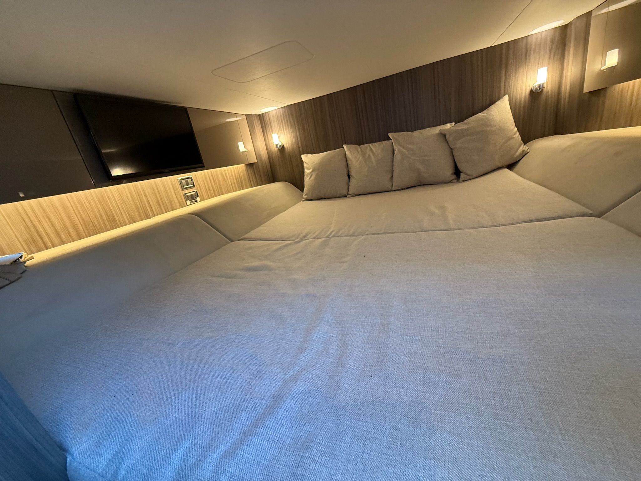 2021 Sea Ray 400 SLXRE Image Thumbnail #36