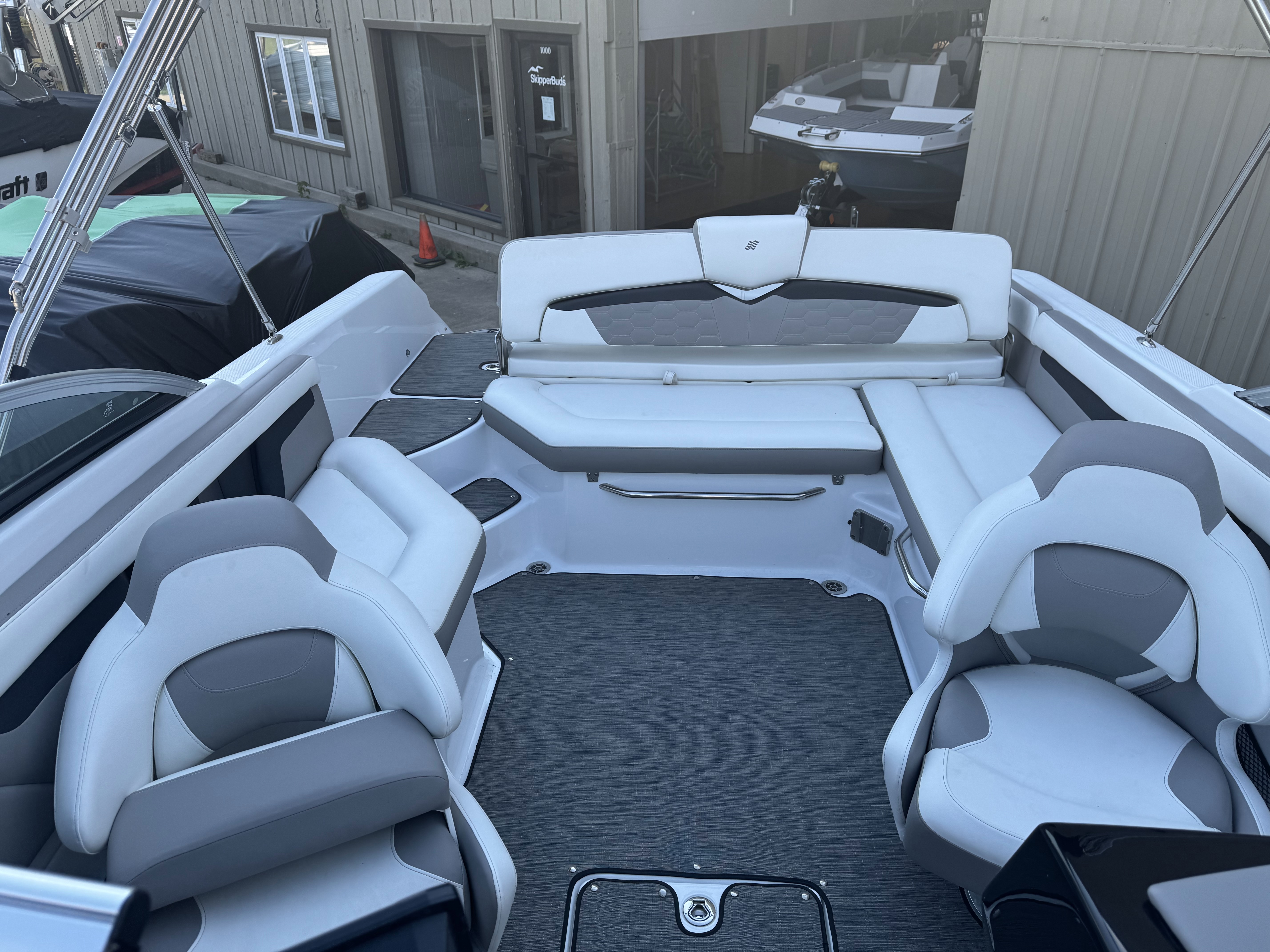 2020 Four Winns 220 HD Image Thumbnail #37