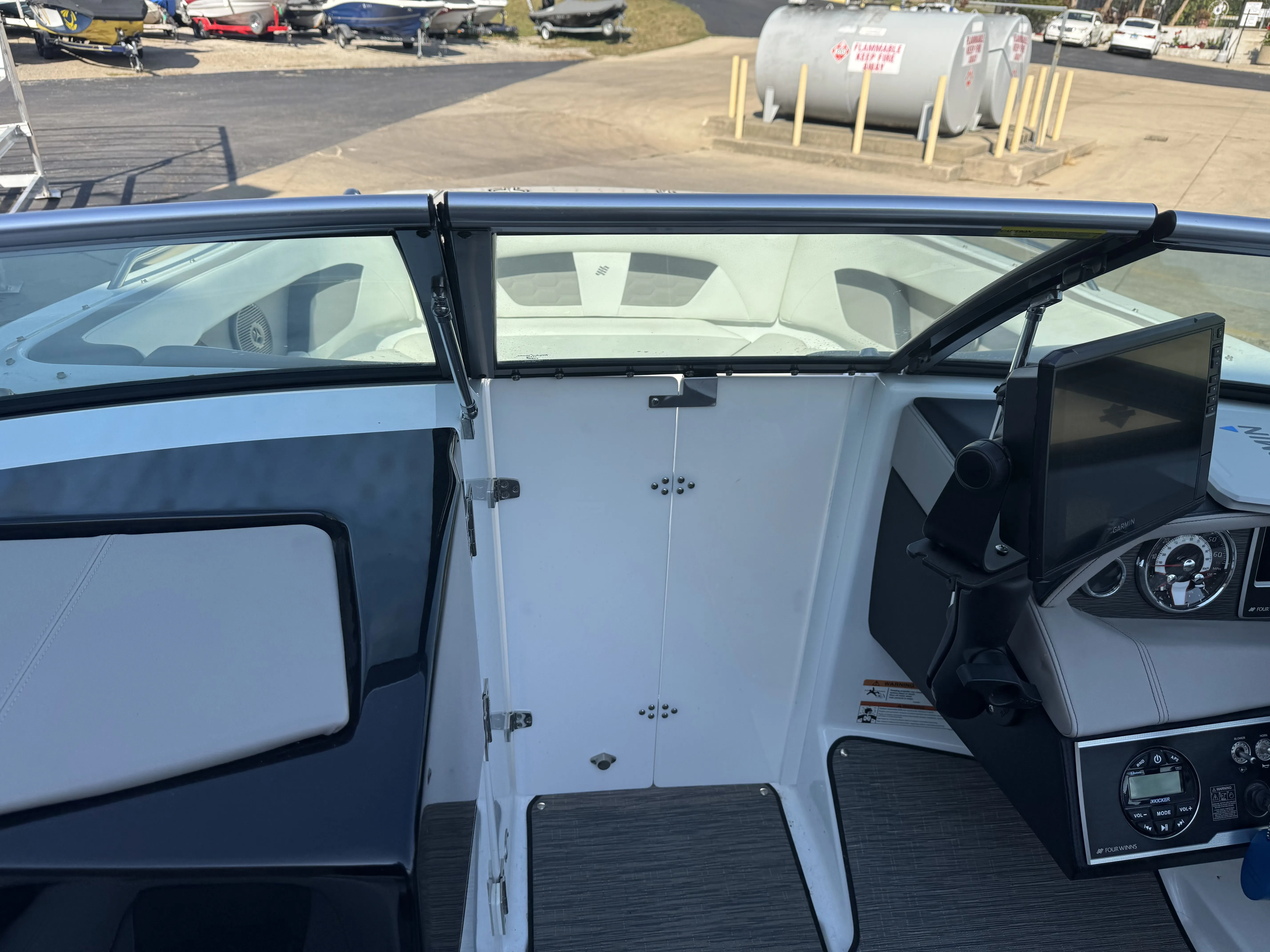 2020 Four Winns 220 HD Image Thumbnail #28