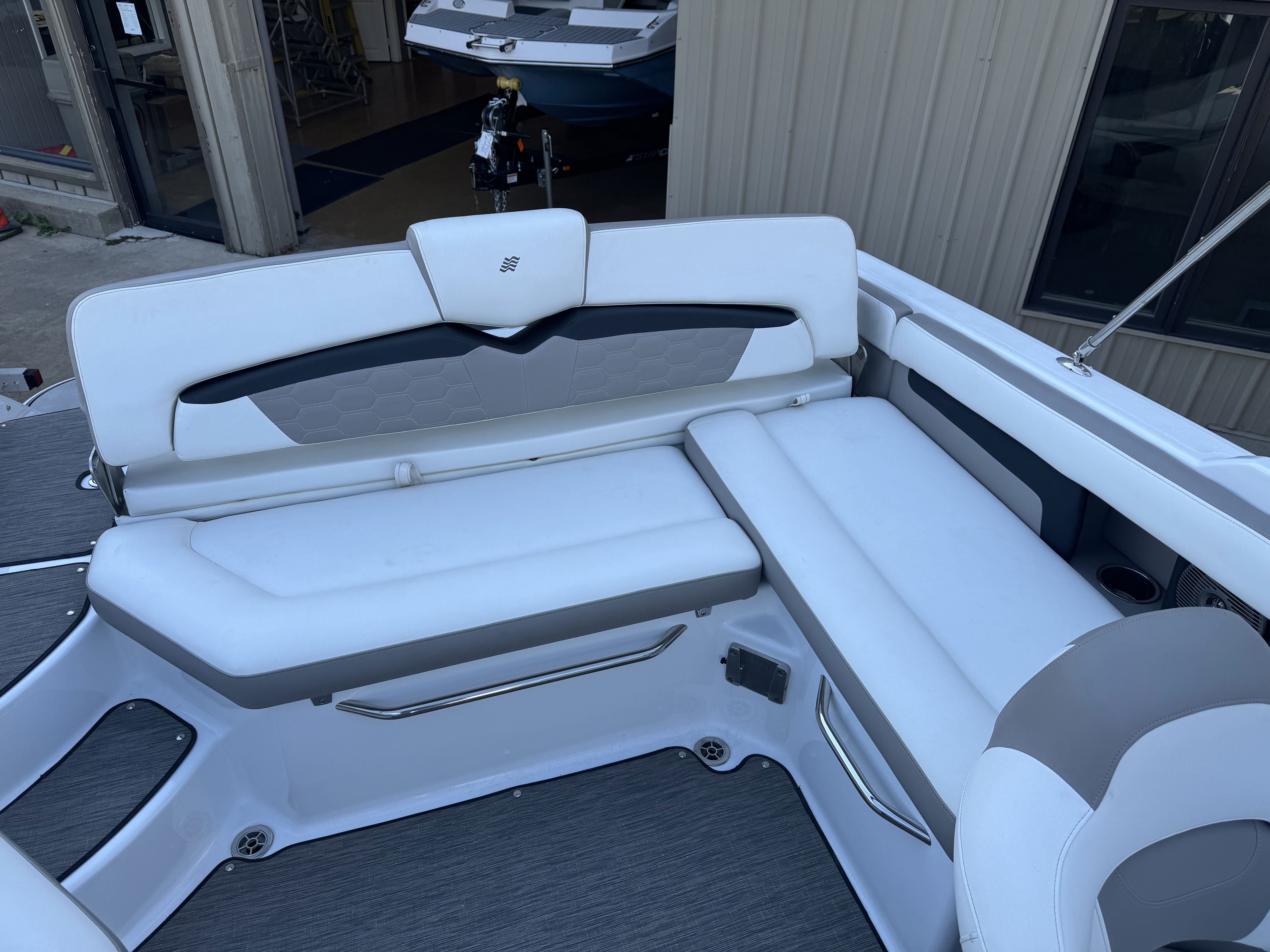 2020 Four Winns 220 HD Image Thumbnail #13