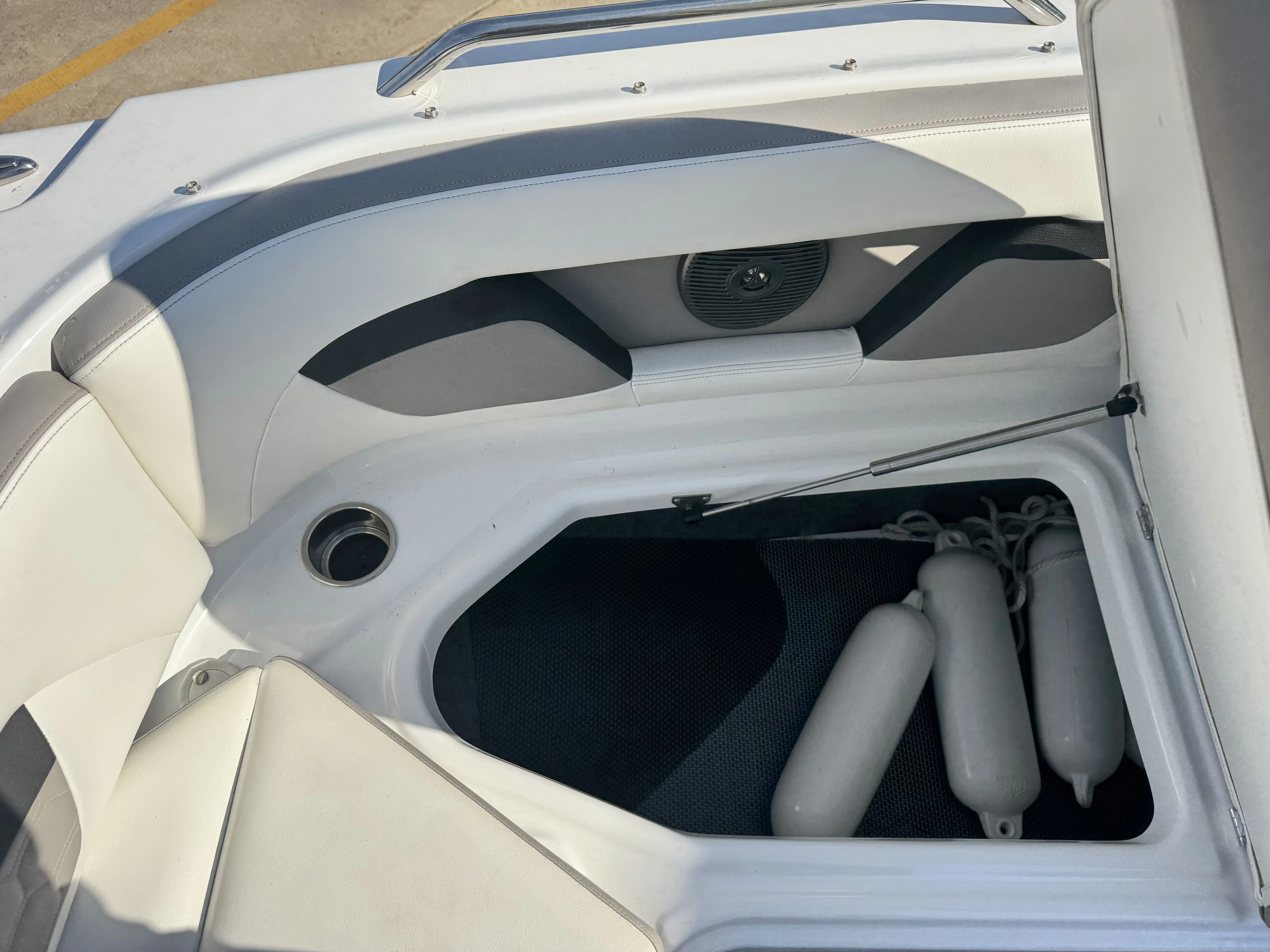 2020 Four Winns 220 HD Image Thumbnail #33