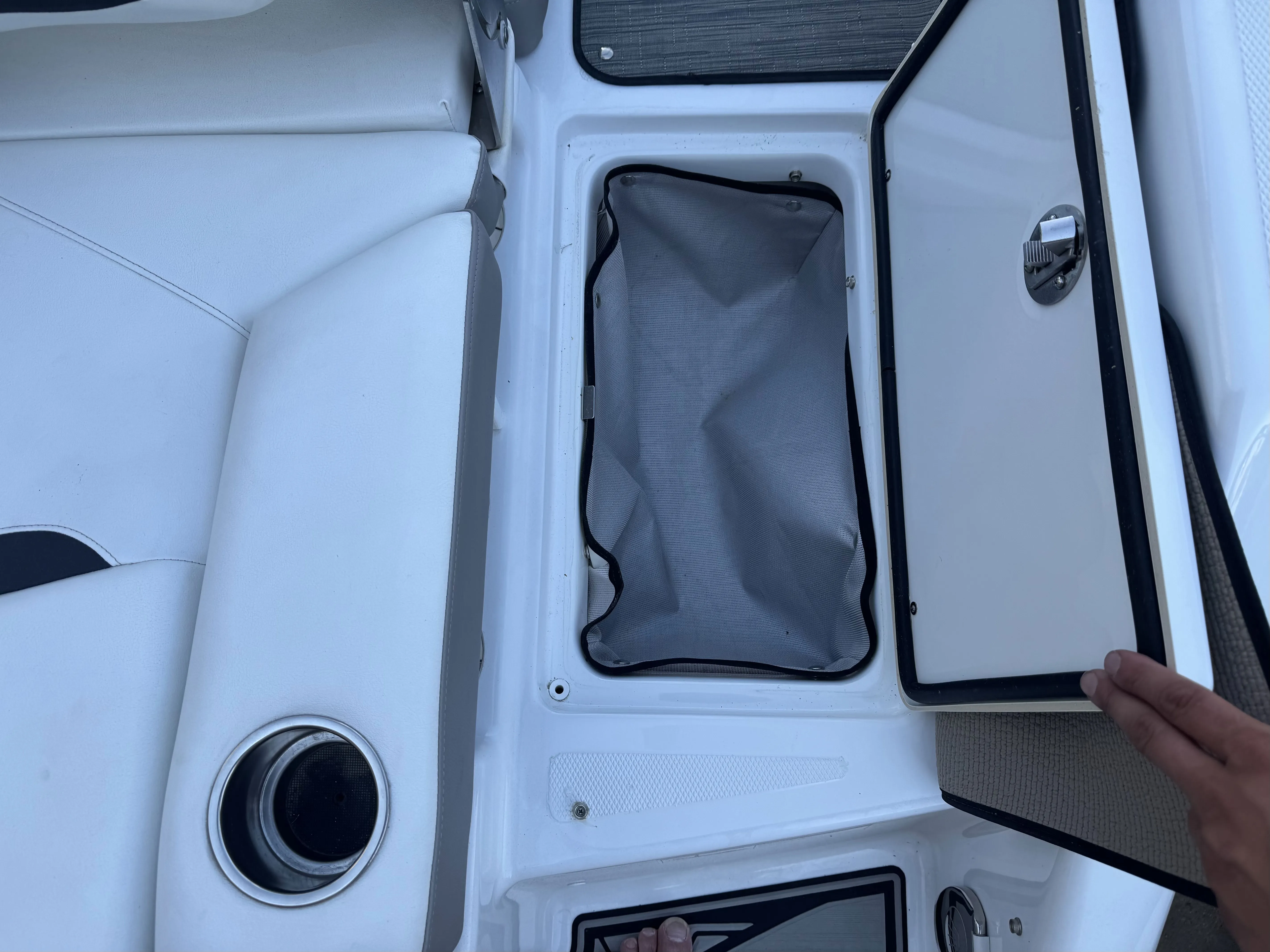 2020 Four Winns 220 HD Image Thumbnail #19