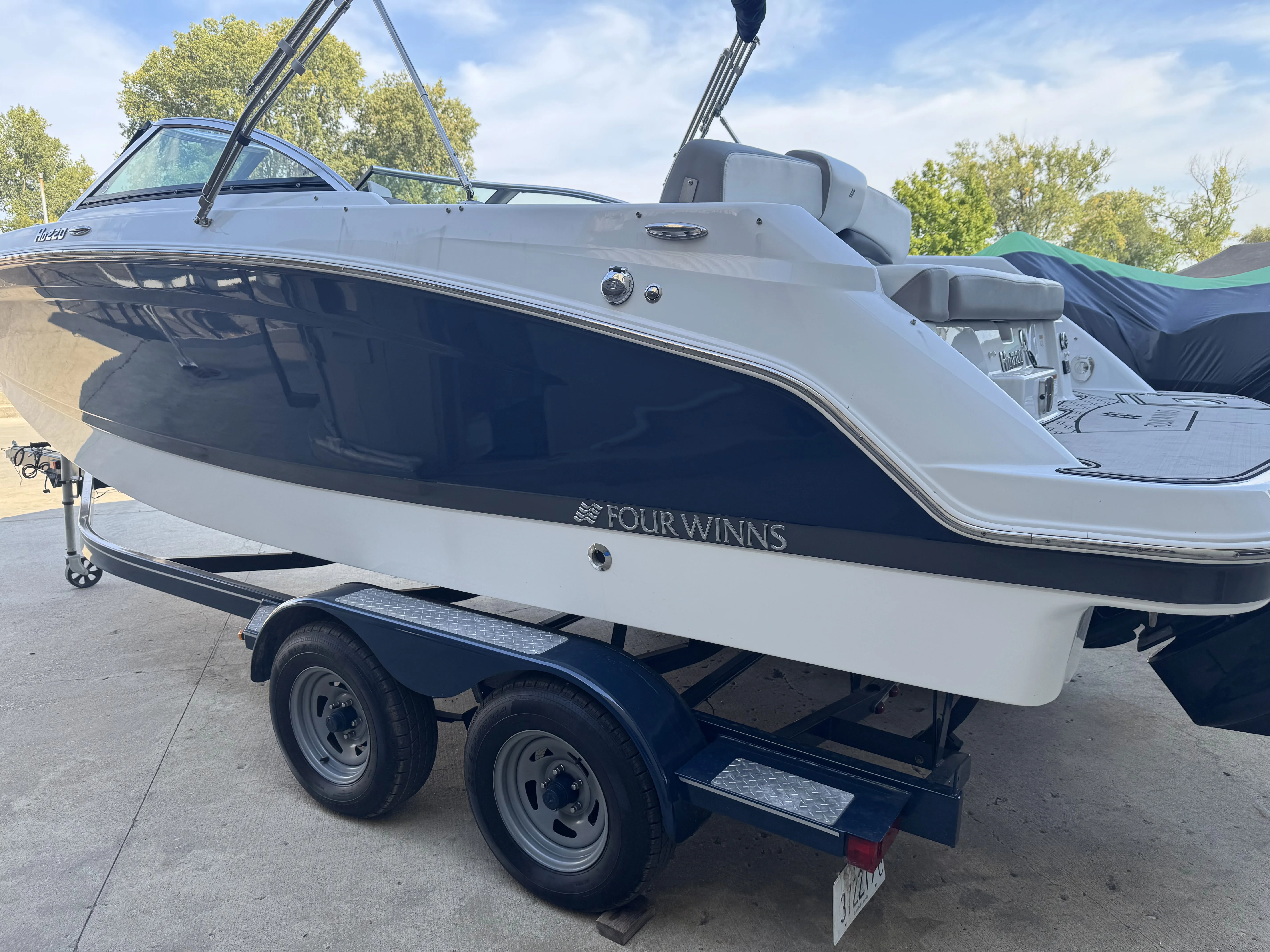 2020 Four Winns 220 HD Image Thumbnail #4