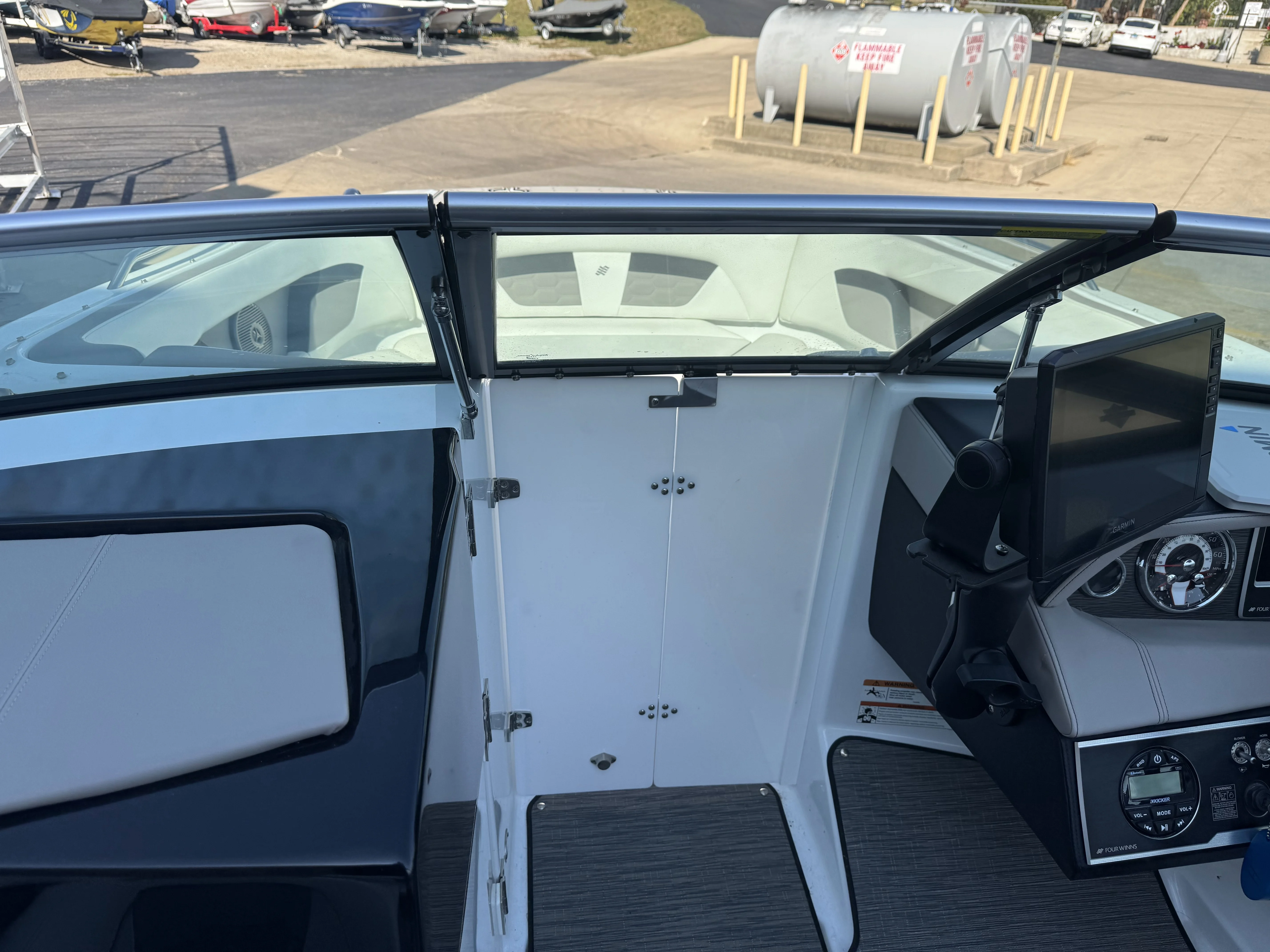 2020 Four Winns 220 HD Image Thumbnail #28