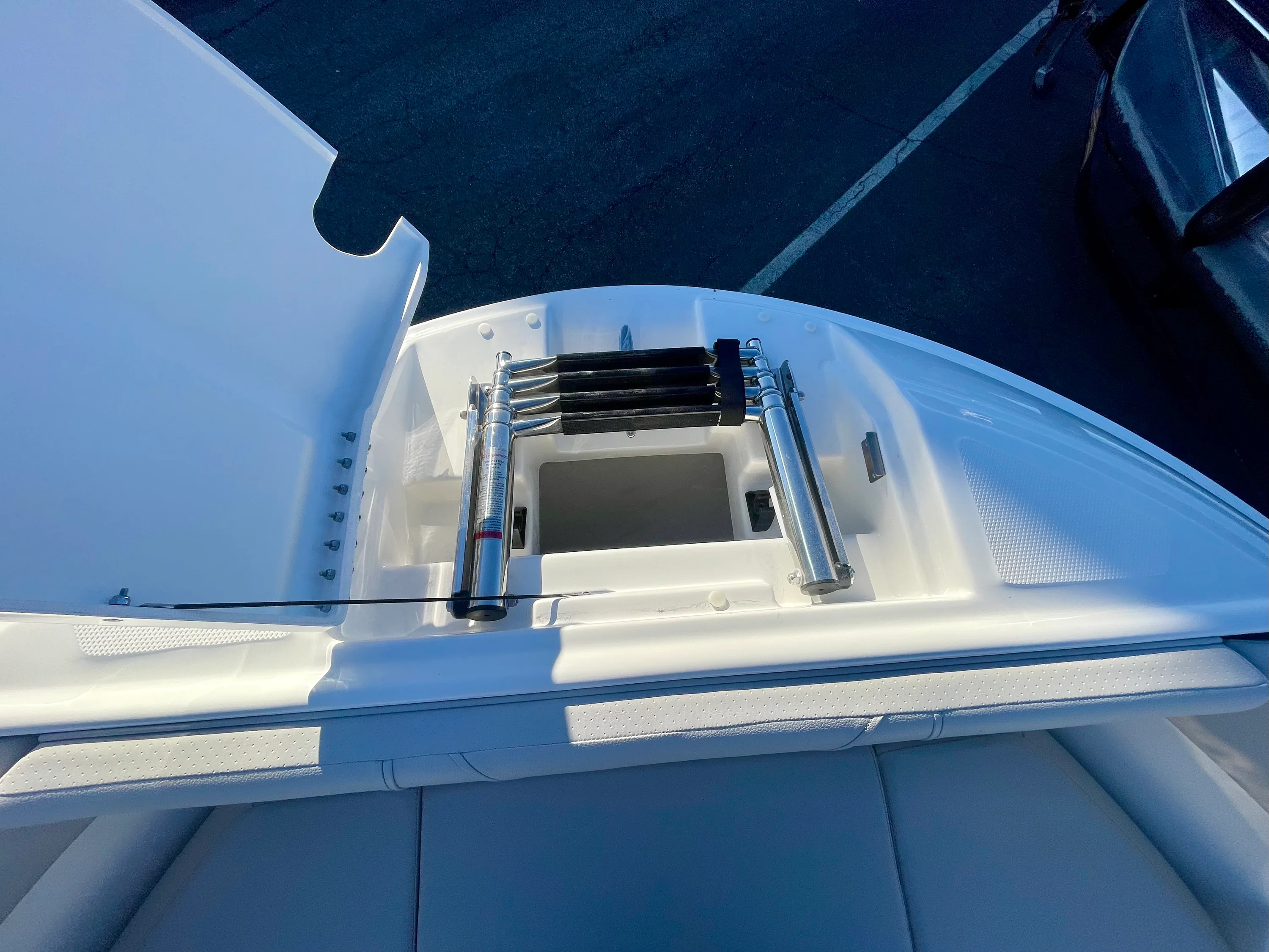 2026 Sea Ray SDX 230 Outboard Image Thumbnail #20