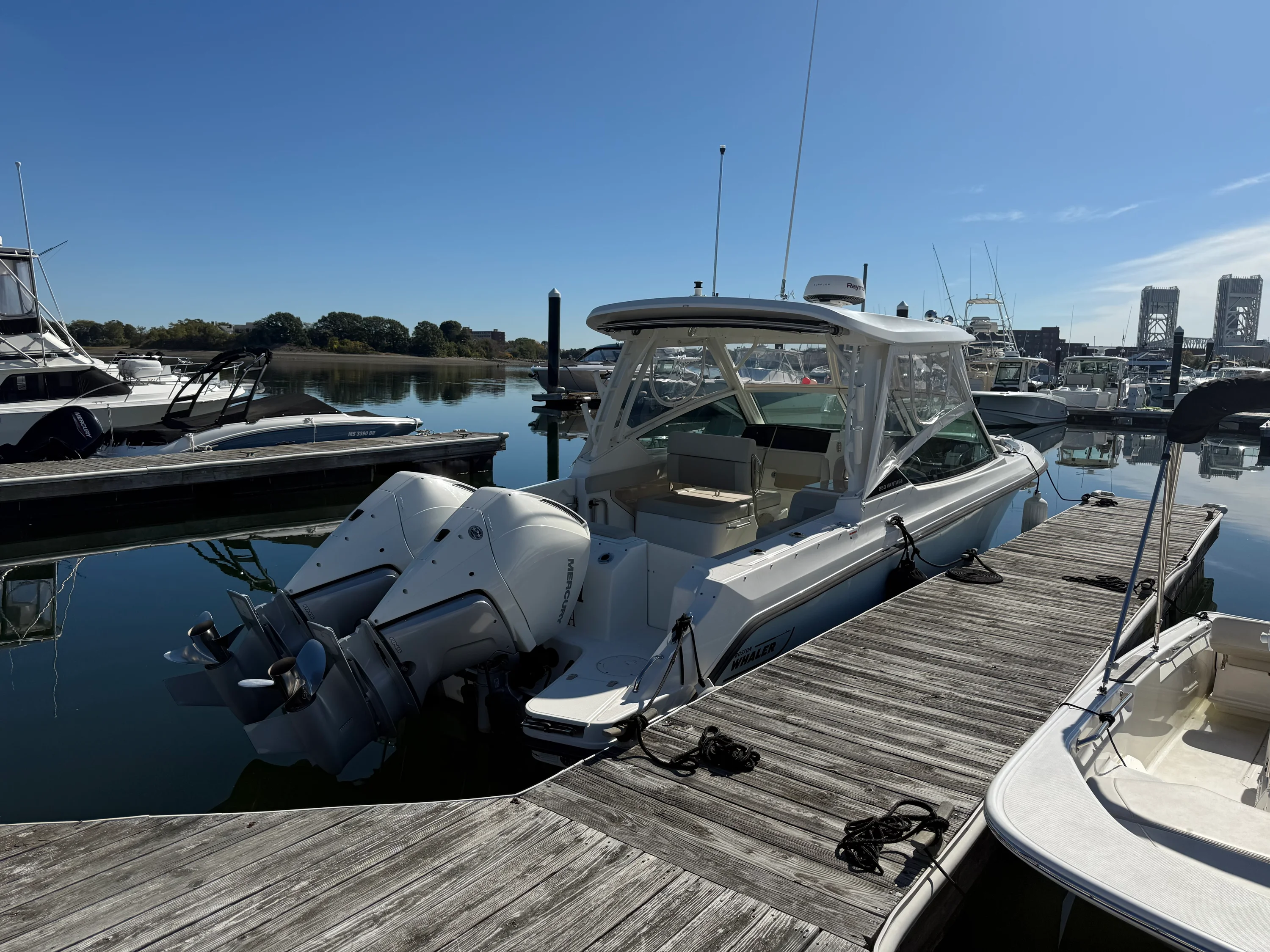 2022 Boston Whaler VANTAGE Image Thumbnail #5