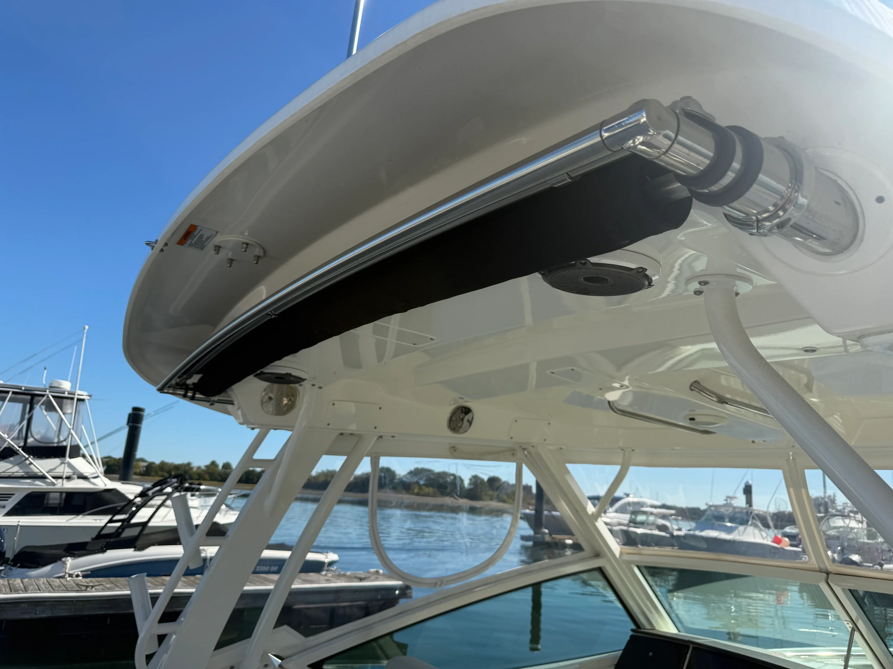 2022 Boston Whaler VANTAGE Image Thumbnail #9