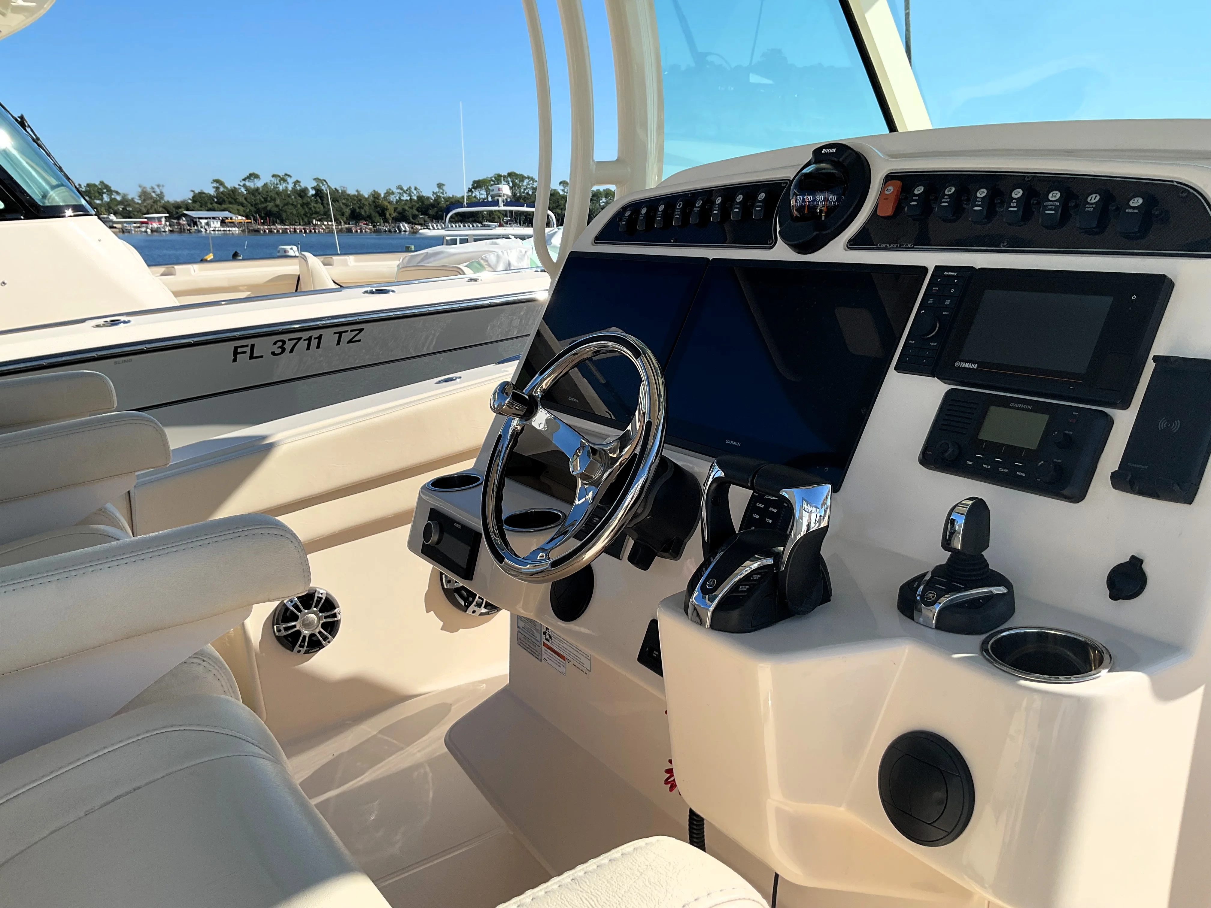 2021 Grady-White 336 CANYON Image Thumbnail #13