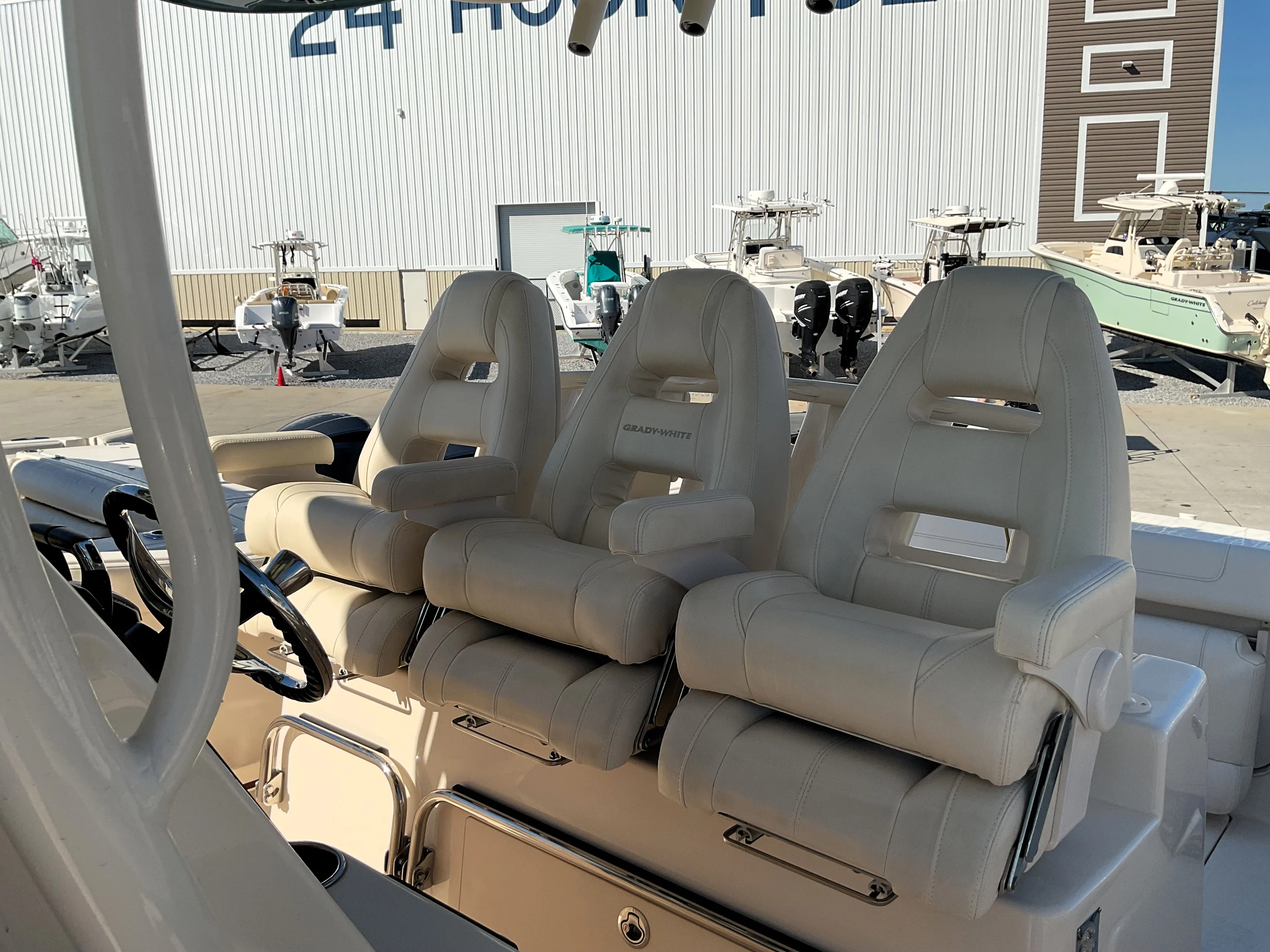 2021 Grady-White 336 CANYON Image Thumbnail #11