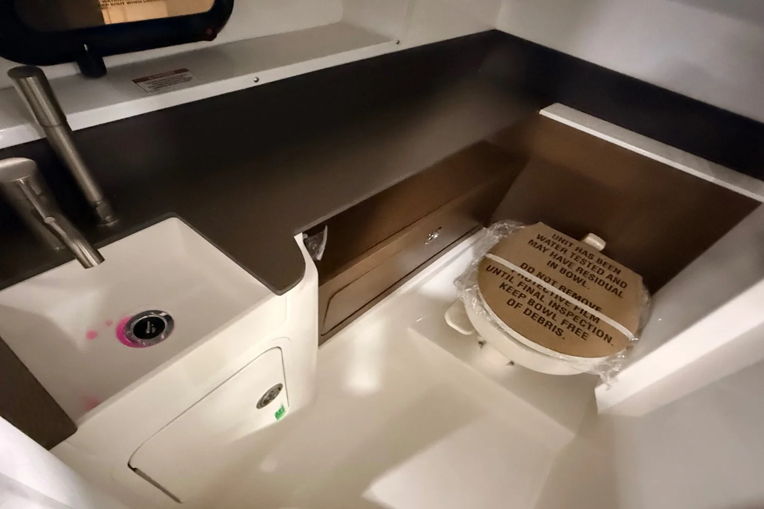 2026 Sea Ray SDX 290 Outboard Image Thumbnail #14