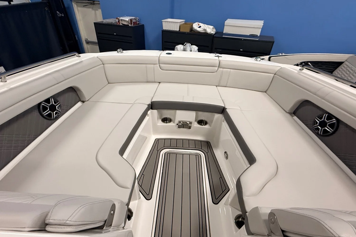 2026 Sea Ray SDX 290 Outboard Image Thumbnail #20