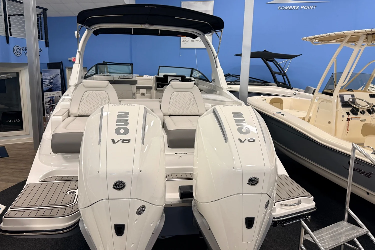 2026 Sea Ray SDX 290 Outboard Image Thumbnail #2