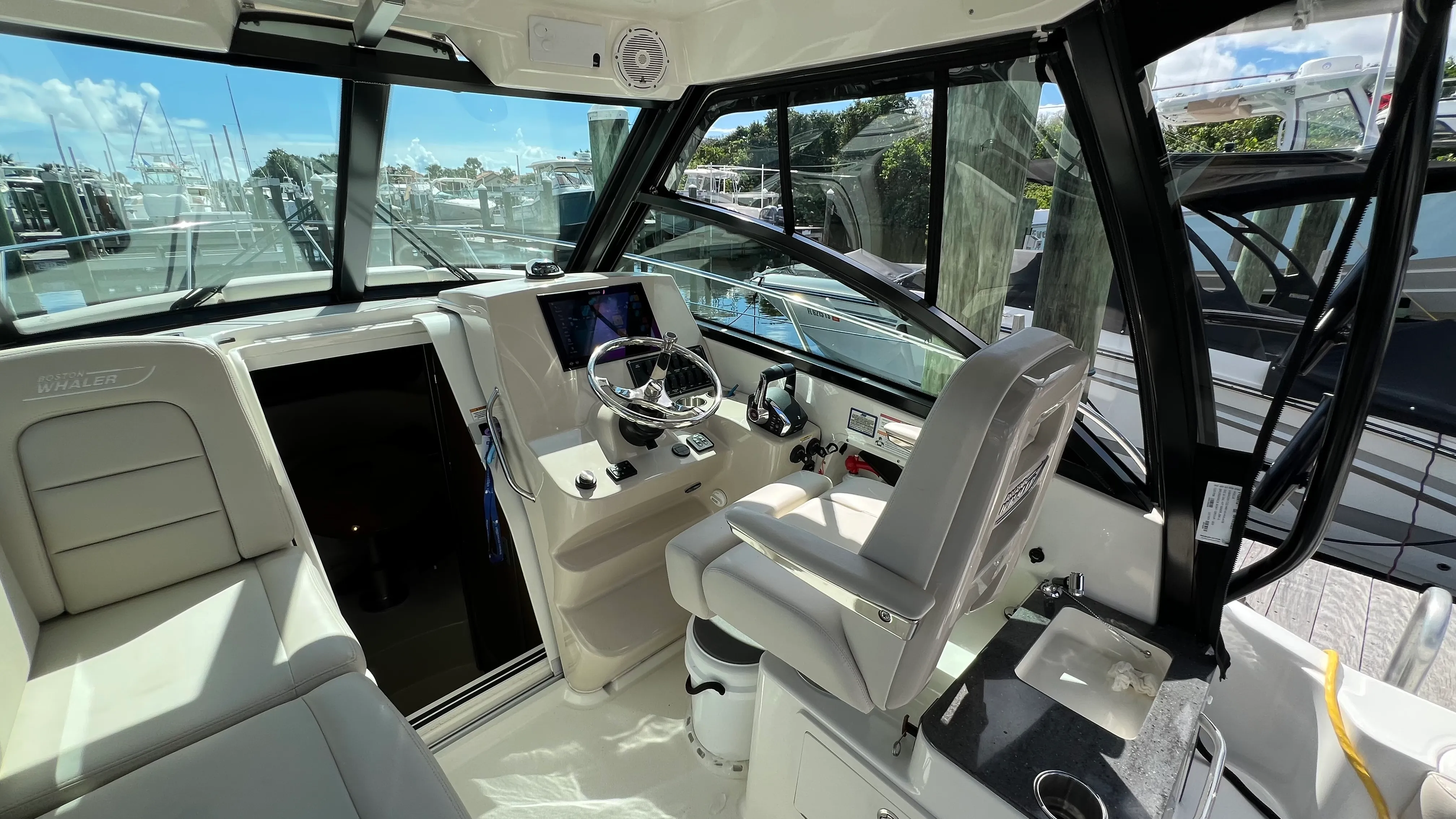 2024 Boston Whaler 285 CONQUEST Image Thumbnail #35