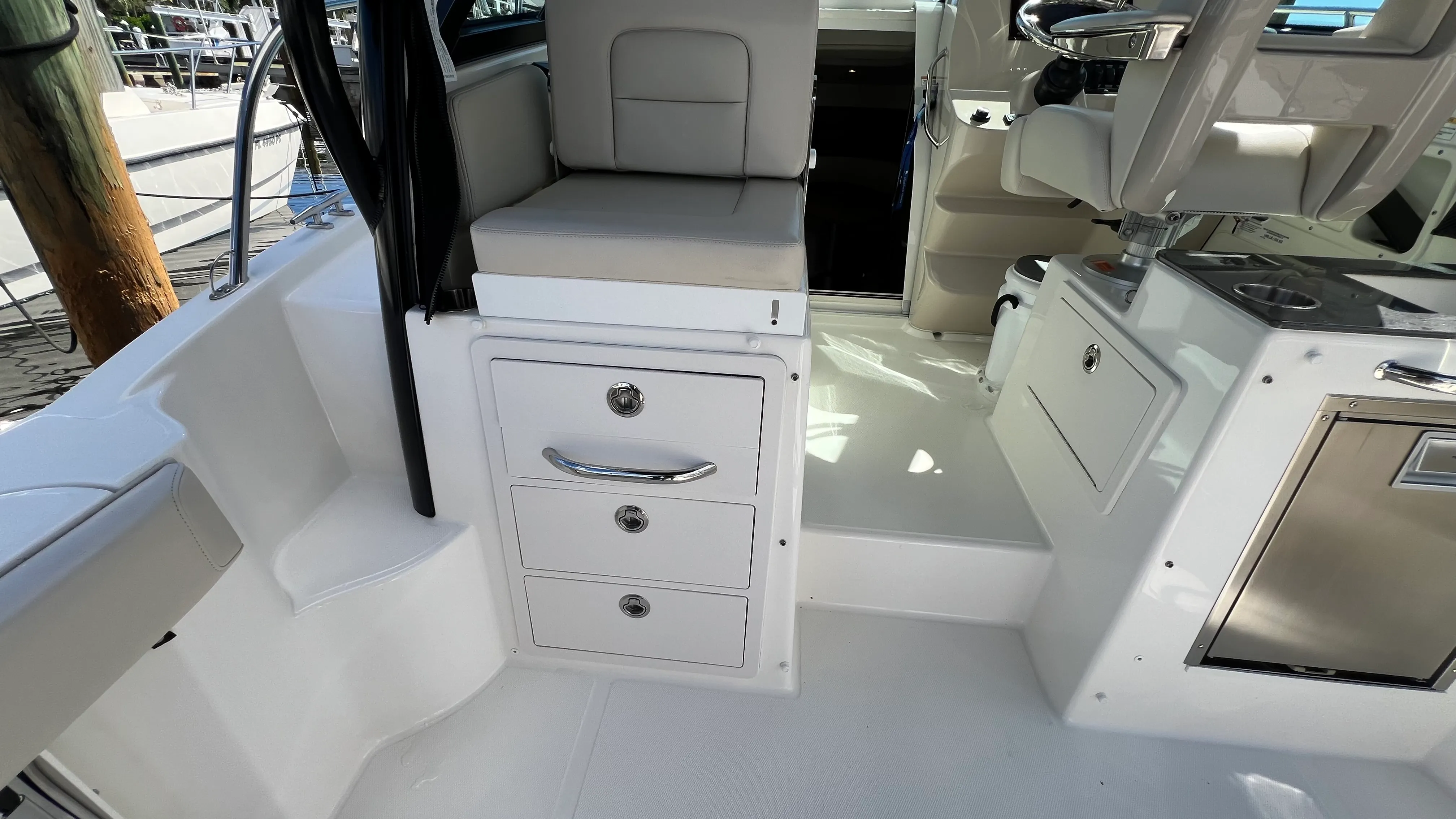 2024 Boston Whaler 285 CONQUEST Image Thumbnail #32