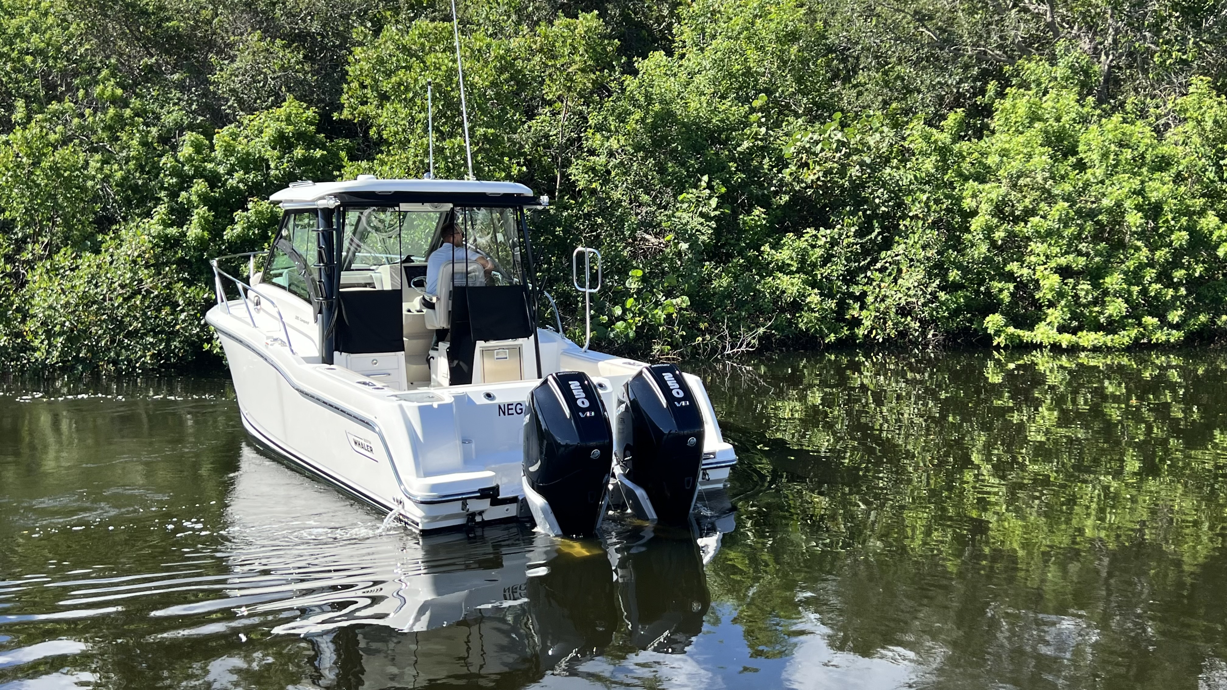 2024 Boston Whaler 285 CONQUEST Image Thumbnail #3